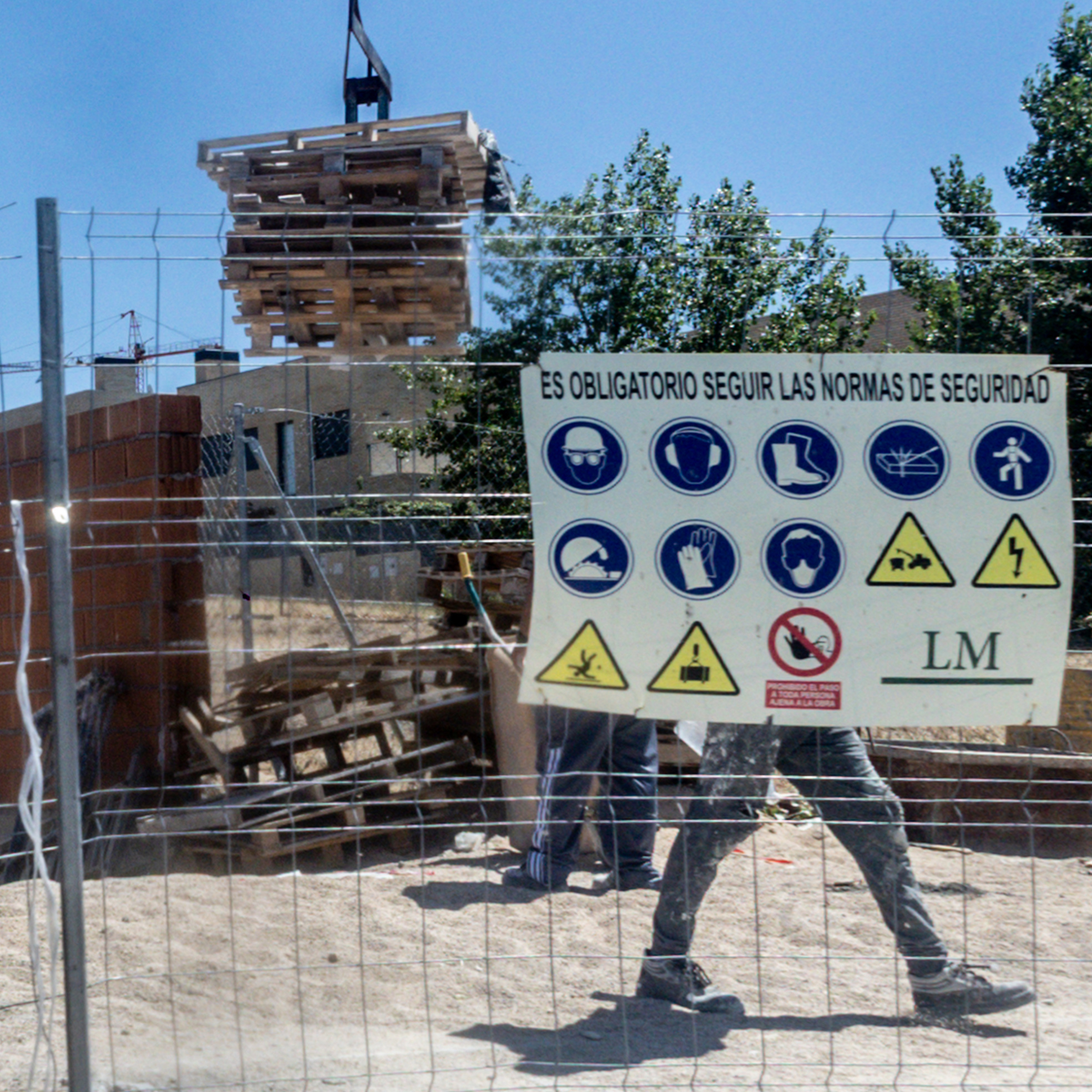 Leandro Escobar, experto en vivienda: "Faltan 750.000 inmuebles en España. Se necesita una tramitación urbanística más rápida y más seguridad jurídica para que se rehabilite y se construya" episode artwork