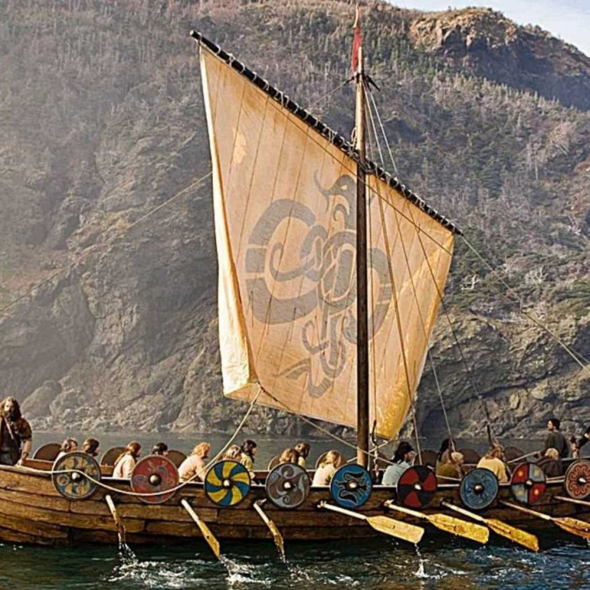 La historiadora Ana Velasco desmonta los grandes mitos sobre los vikingos y su llegada a América: "No se llamaban a sí mismos así, esto es lo primero, es un nombre que ellos usaban para decir que se iban de expedición vikinga"
