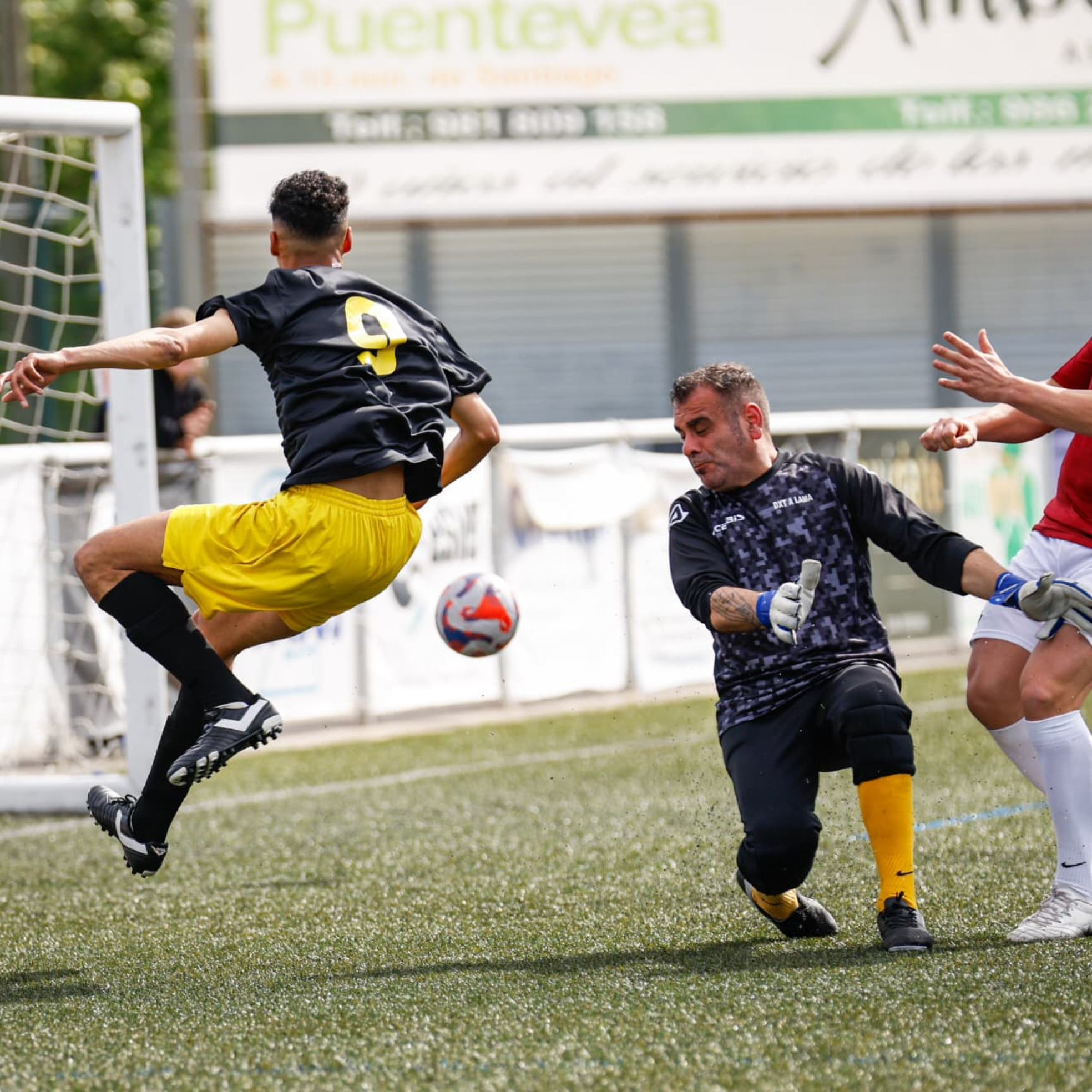 El fútbol como bálsamo para presos de las cárceles gallegas: "Es una convivencia; tendremos una comida todo juntos y es para echarles una mano"