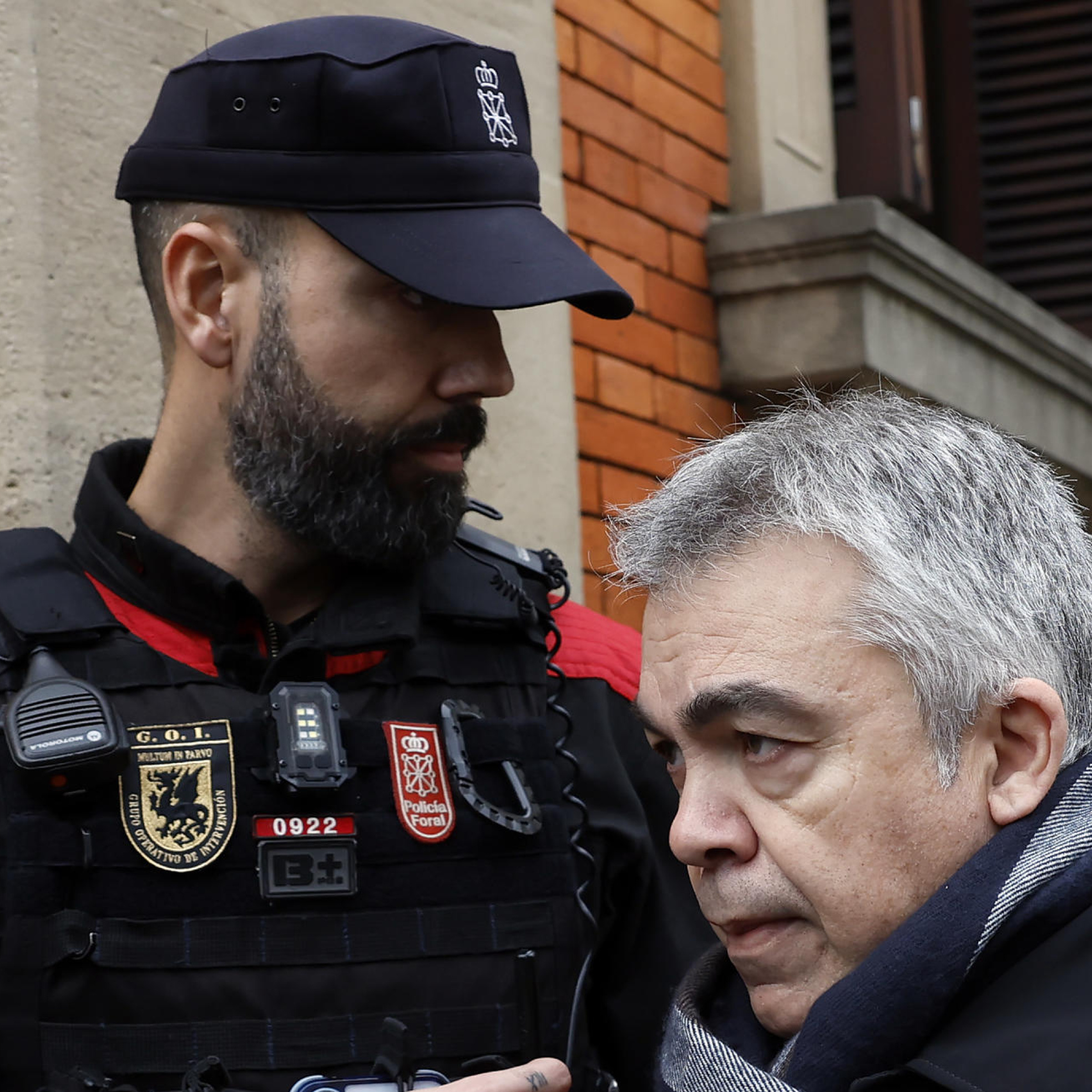 Mayte Alcaraz (El Debate), sobre Santos Cerdán: "Si el gran ingeniero del sanchismo, que empezó blanqueando a Bildu en Navarra y a Puigdemont en Suiza, hizo todo esto, ¿qué hacía el 'One'?" episode artwork