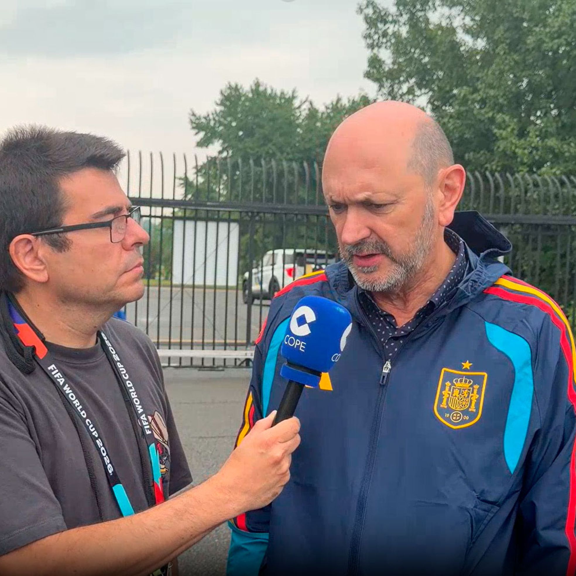 Rafael Louzán transmite optimismo en la víspera de la final del Mundial: "Estoy convencido de la victoria ¡Vamos, España!" episode artwork