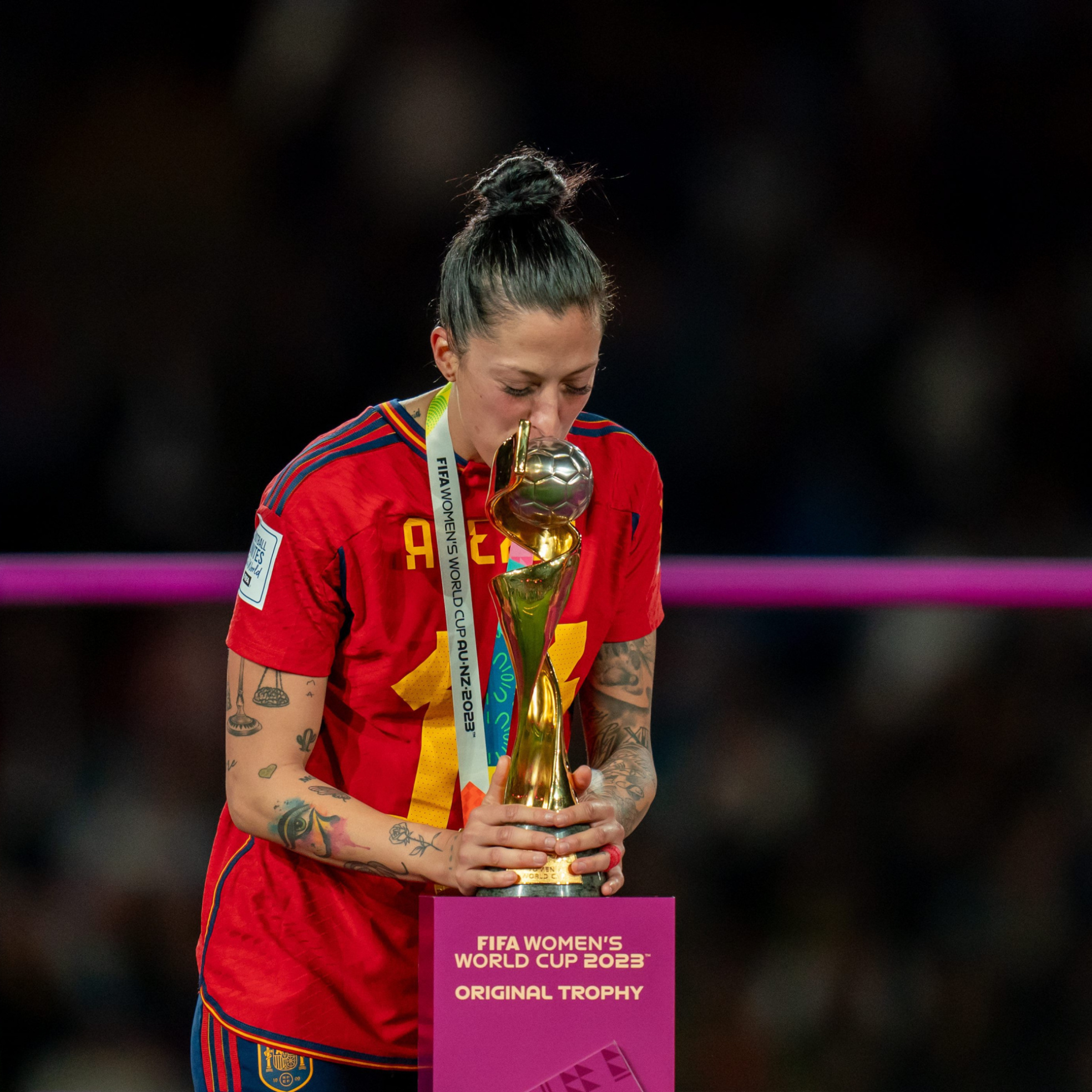 Jenni Hermoso desvela su pronóstico para la final del Mundial: "Será un partido agónico" episode artwork