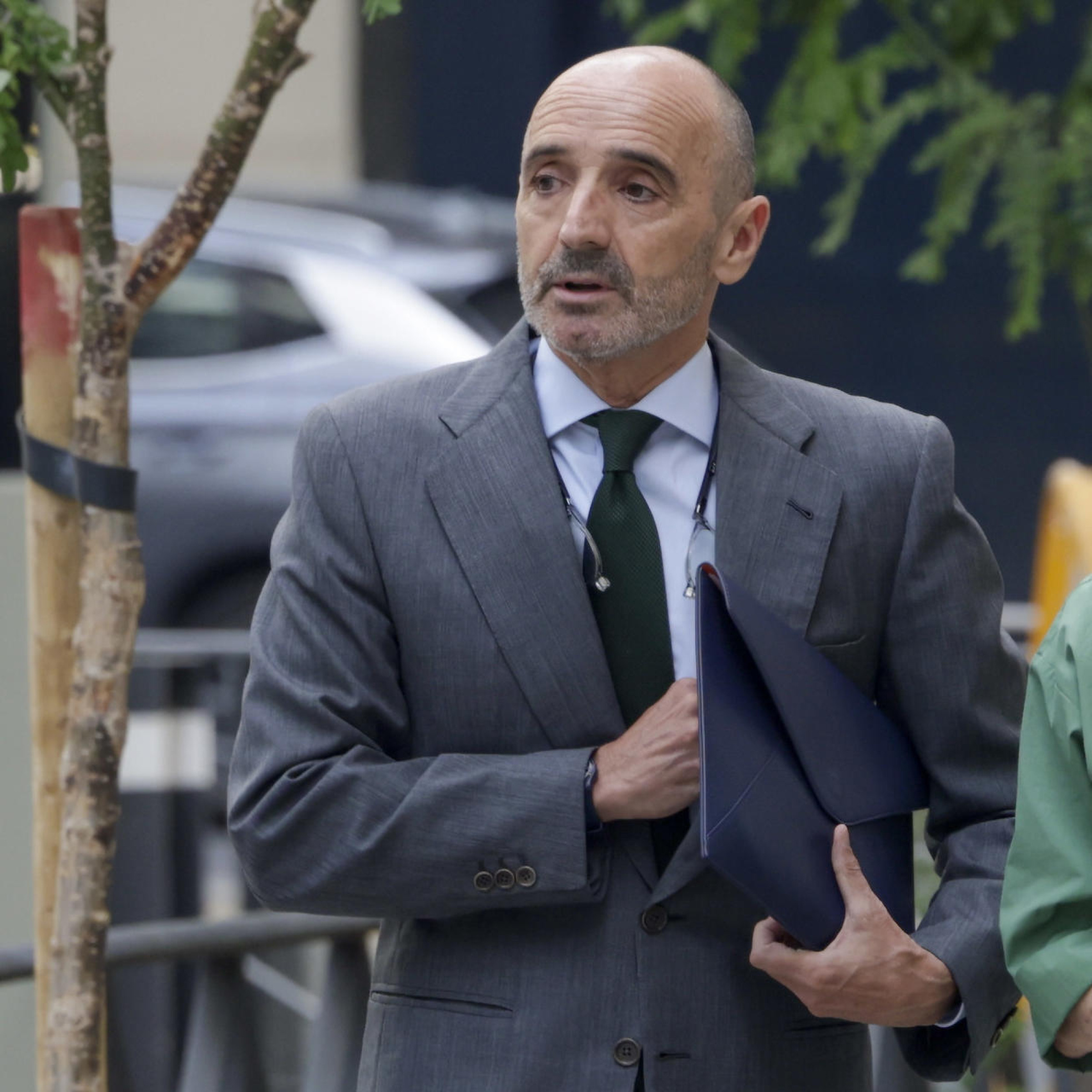 Los fiscales lo tienen claro con Julio Martínez: "En delitos graves, la confesión puede llegar a rebajar la pena hasta en dos grados si el tribunal aprecia que es relevante" episode artwork
