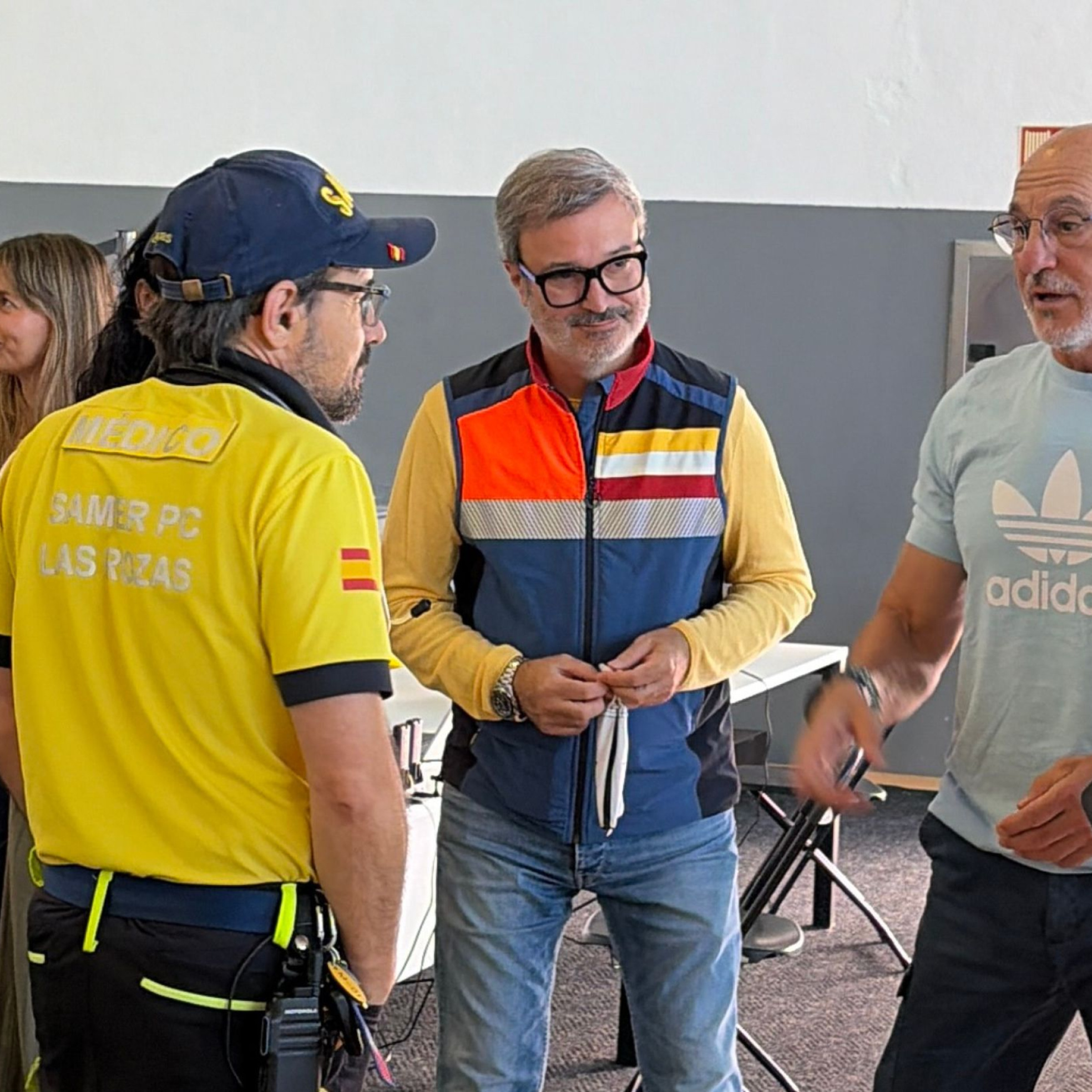 Luis de la Fuente arropa a los desplazados por el fuego en Las Rozas (Madrid): "Si esta visita les aporta un momento de felicidad, objetivo cumplido" episode artwork