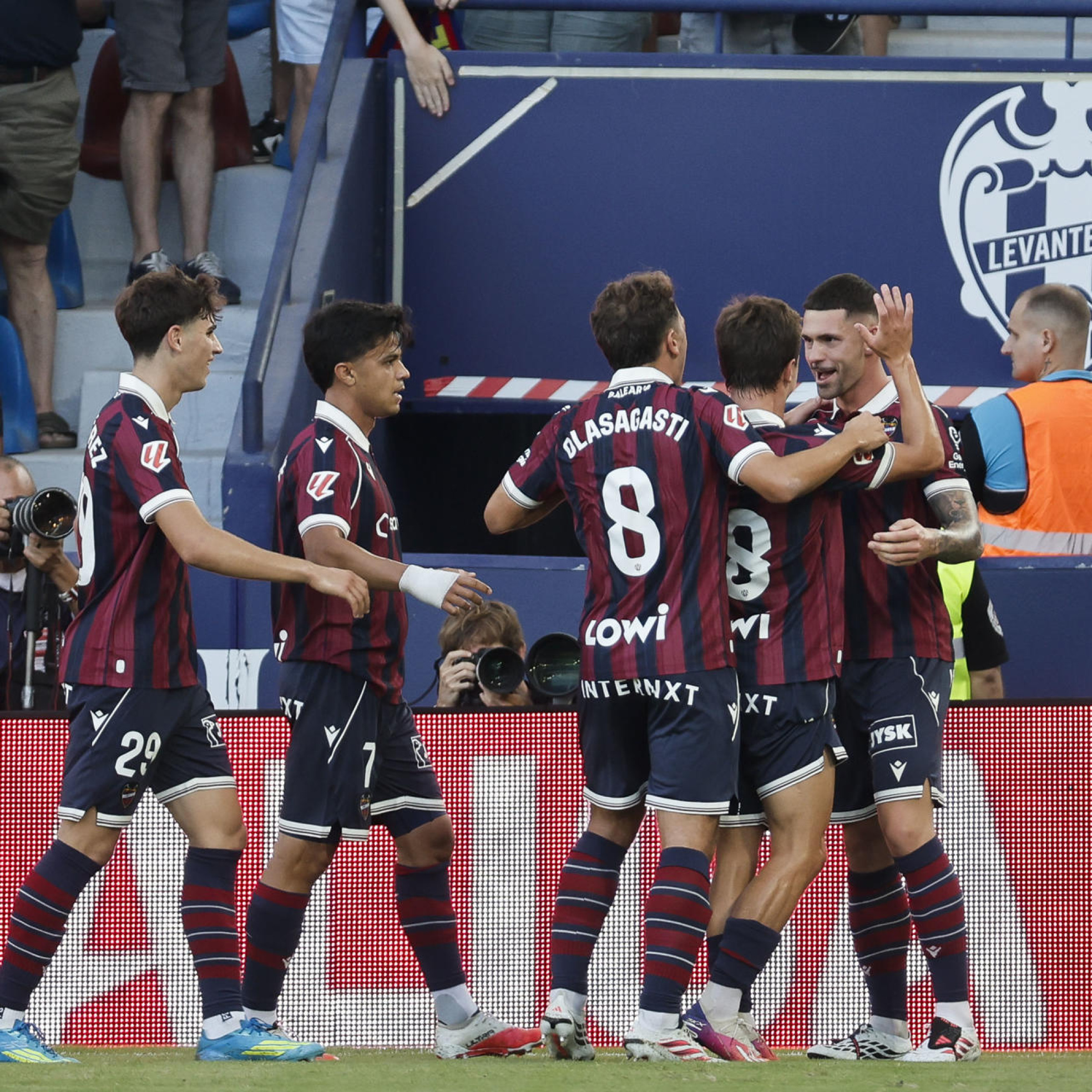 Gol de Dela (Levante, 1 - Betis, 0)