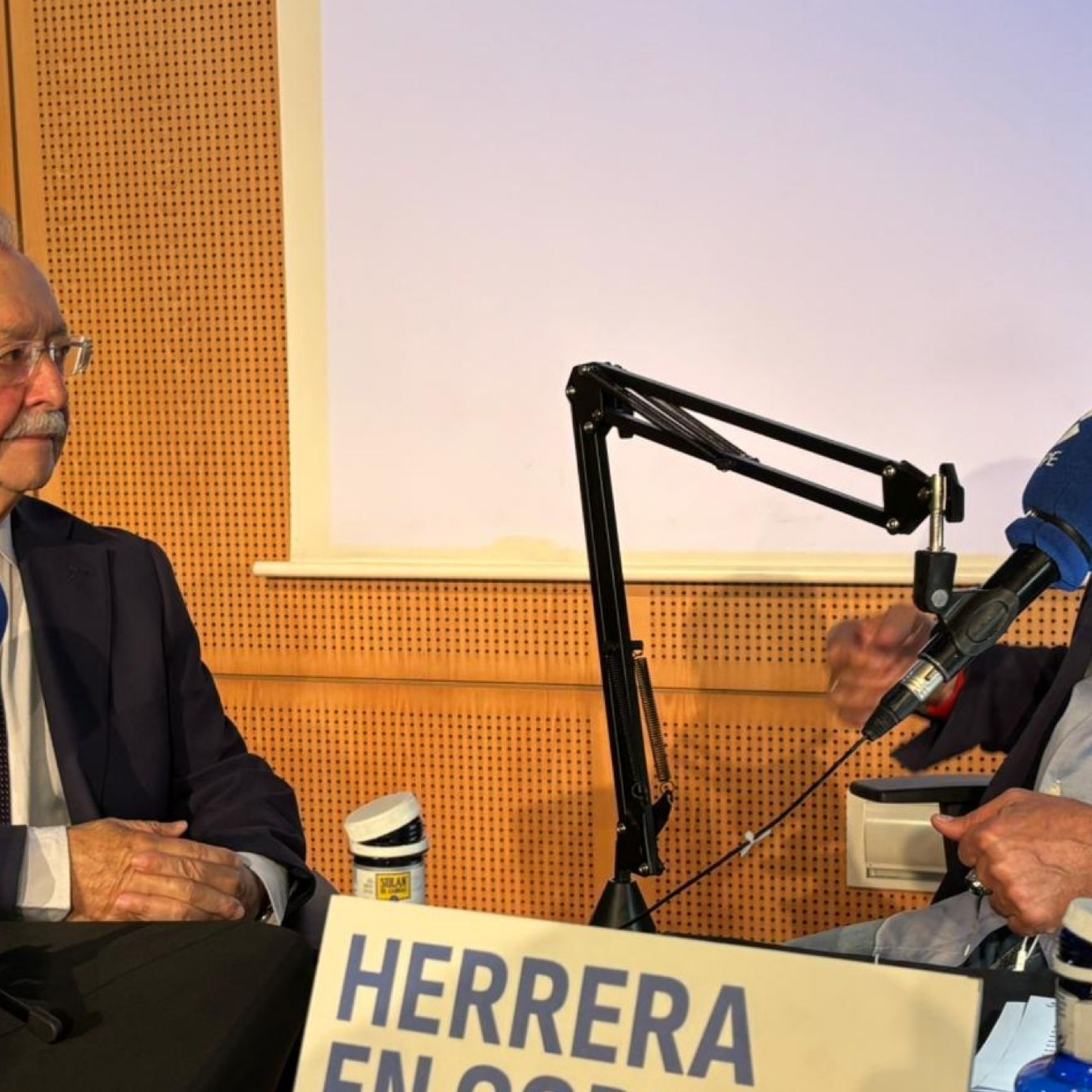 Juan Jesús Vivas, presidente de Ceuta, en Herrera en COPE: "La gestión del Gobierno ha sido nefasta, inexplicable e inaceptable, ¿por qué a día de hoy no sabemos los que entraron?" episode artwork