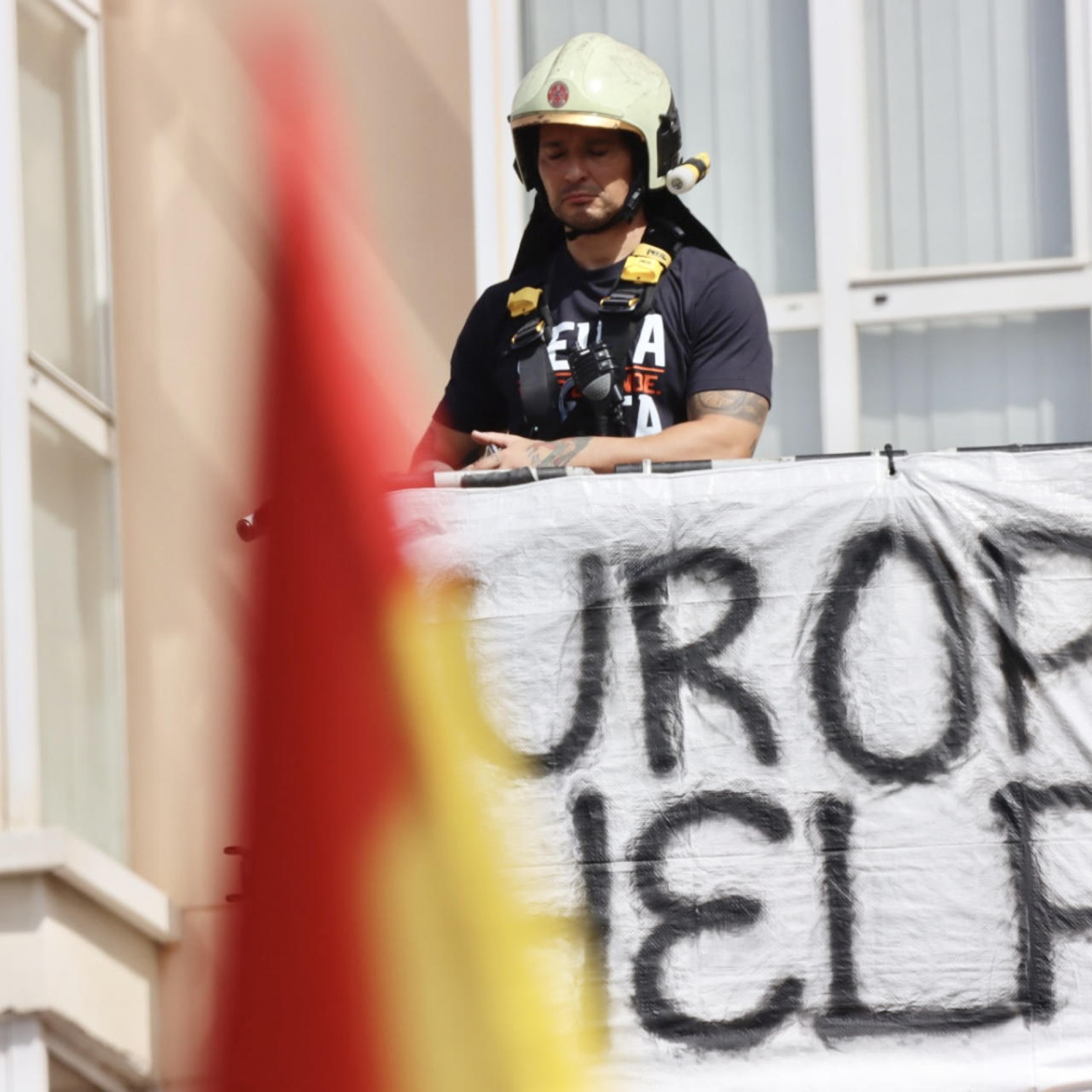 "Melilla y Ceuta serán marroquíes si nos rendimos, ni constitucionalmente, ni por el sentimiento de siglos y siglos de historia común compartida, podemos asumir que no sean parte de España" episode artwork