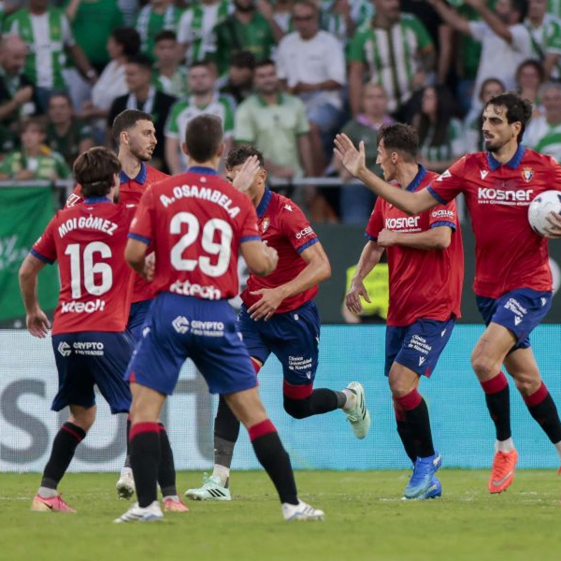 Gol de Budimir (Betis, 3 - Osasuna, 1)