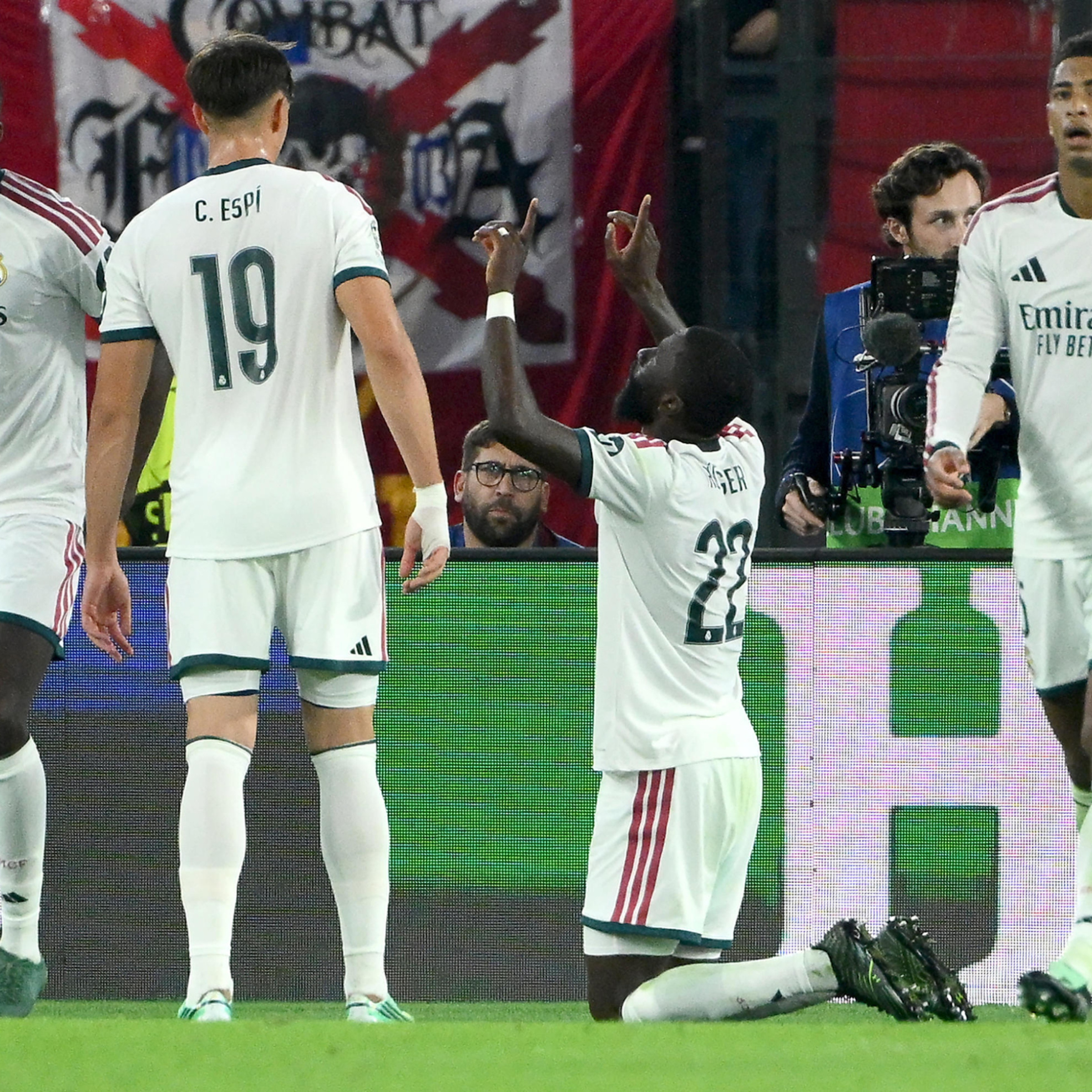 Gol de Rüdiger (Roma, 3 - Real Madrid, 4)
