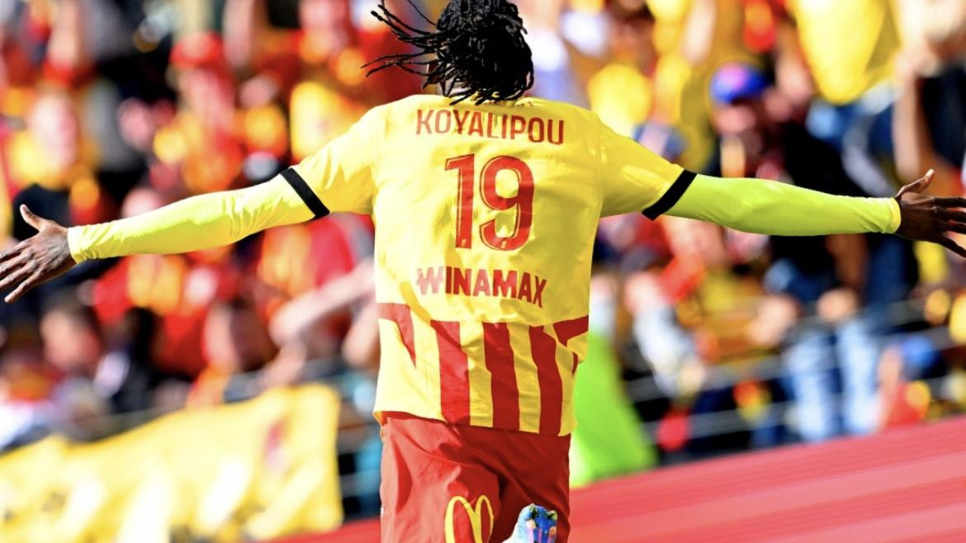 El Levante UD avanza por el delantero Goduine Koyalipou