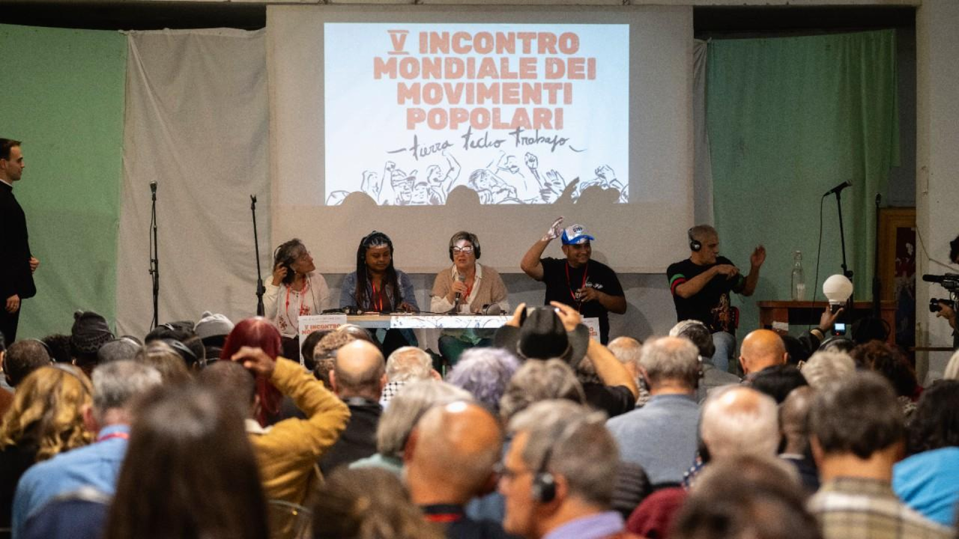 El Vaticano impulsa el encuentro de los Movimientos Populares para crear una sociedad más justa y solidaria: "La esperanza hay que organizarla"