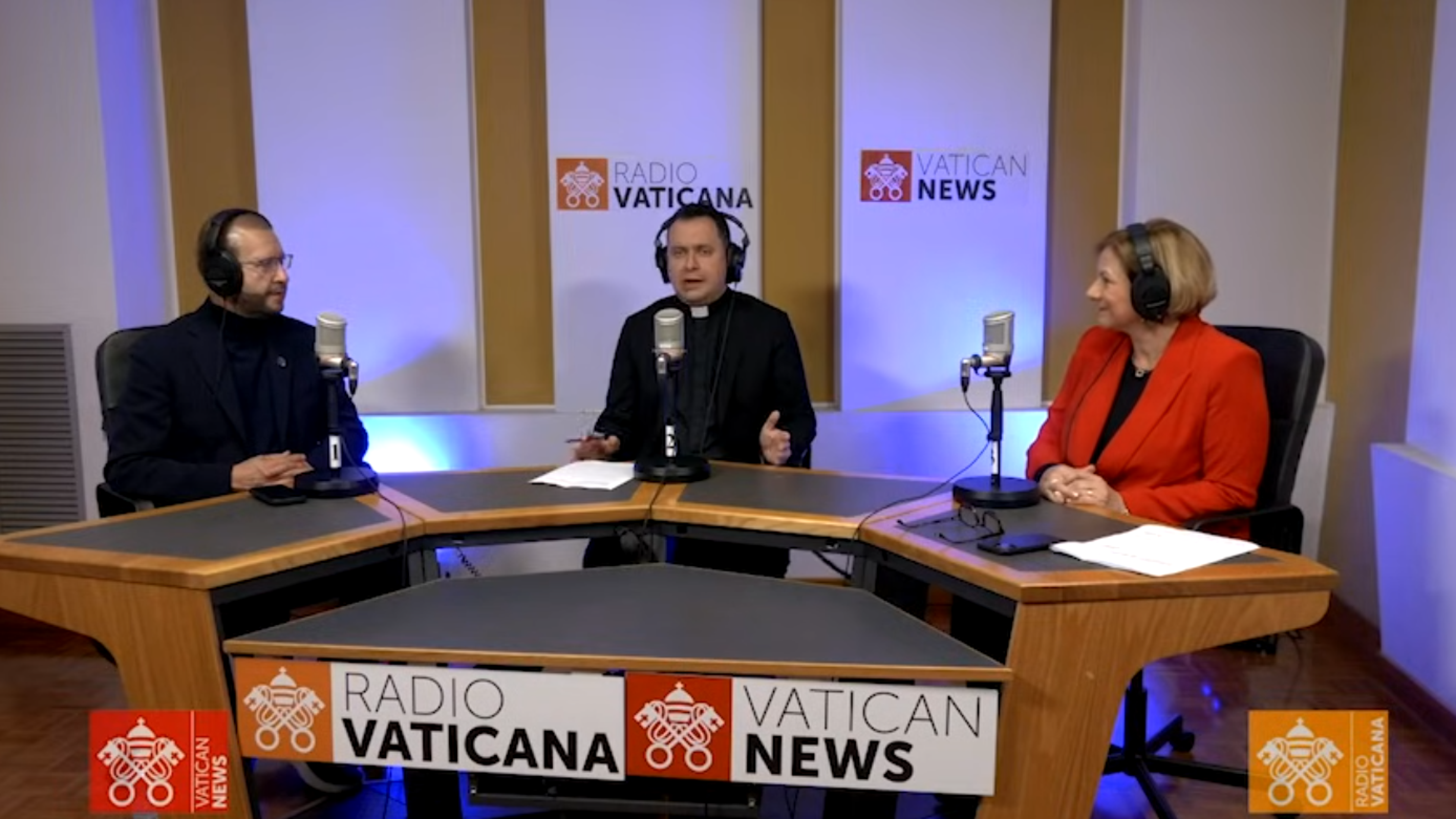 Eva Fernández: "La radio ha aguantado carros y carretas, había voces agoreras que decían que iba a desaparecer y sigue con una fuerza increíble"