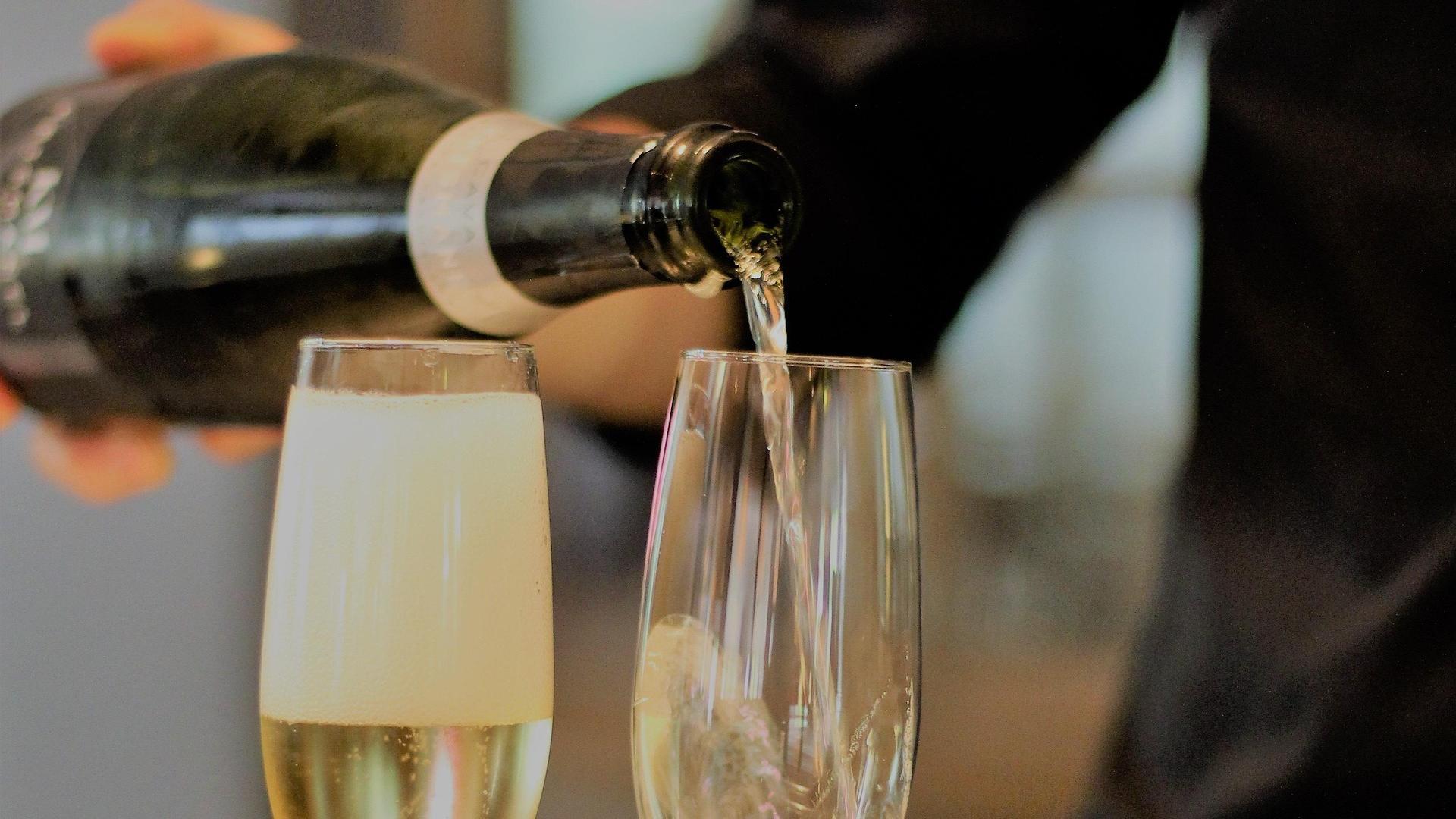 Extremadura se rebela contra el veto del cava y llevará al Ministerio a los tribunales