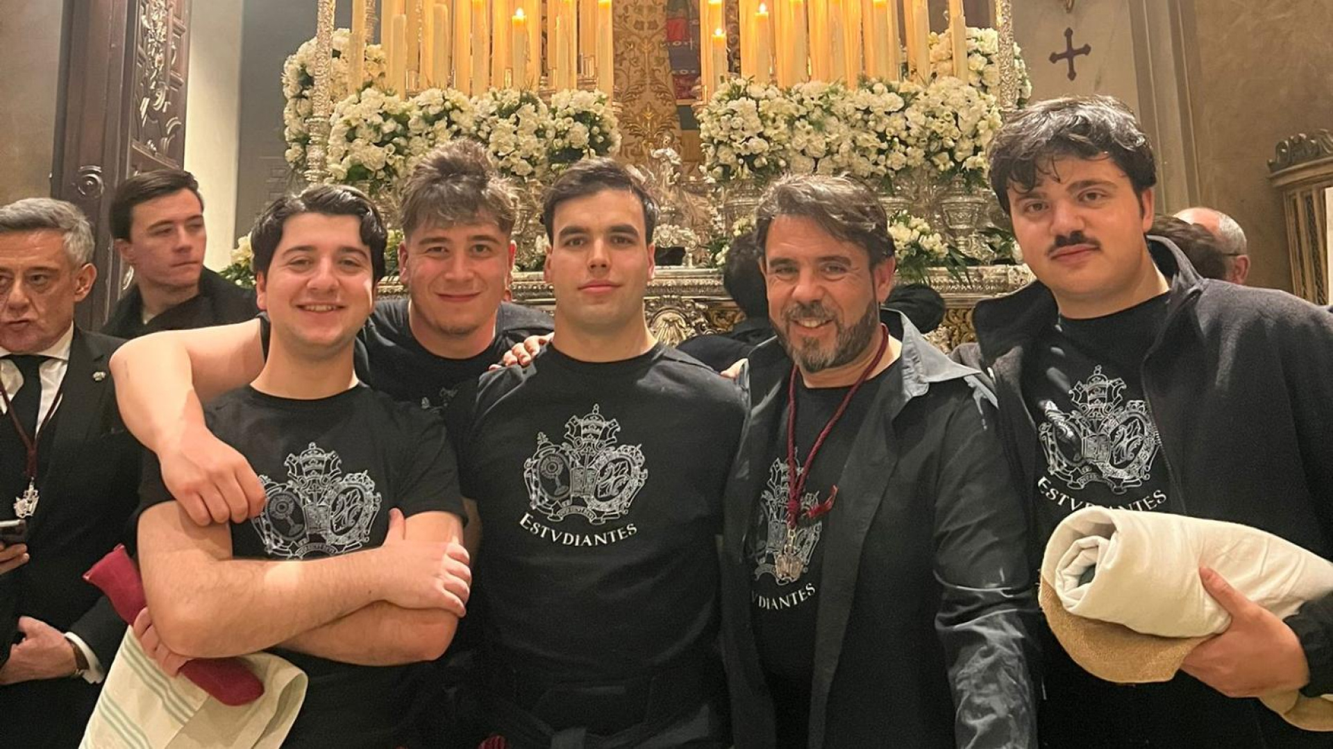 Costaleros de carretera: la generación que se hace cientos de kilómetros por devoción