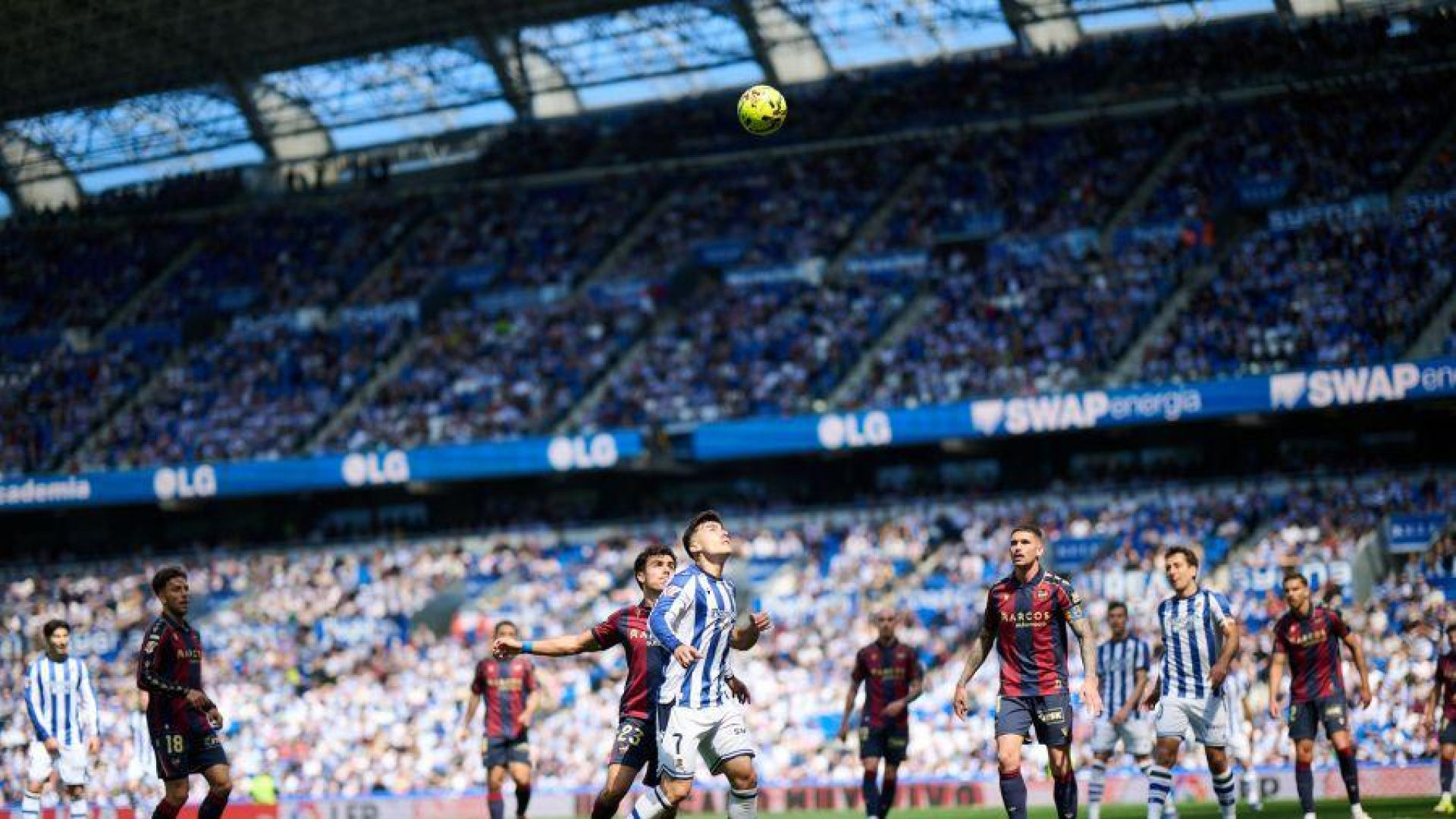 El Levante UD se hace pequeño en Anoeta y piensa ya en la siguiente final