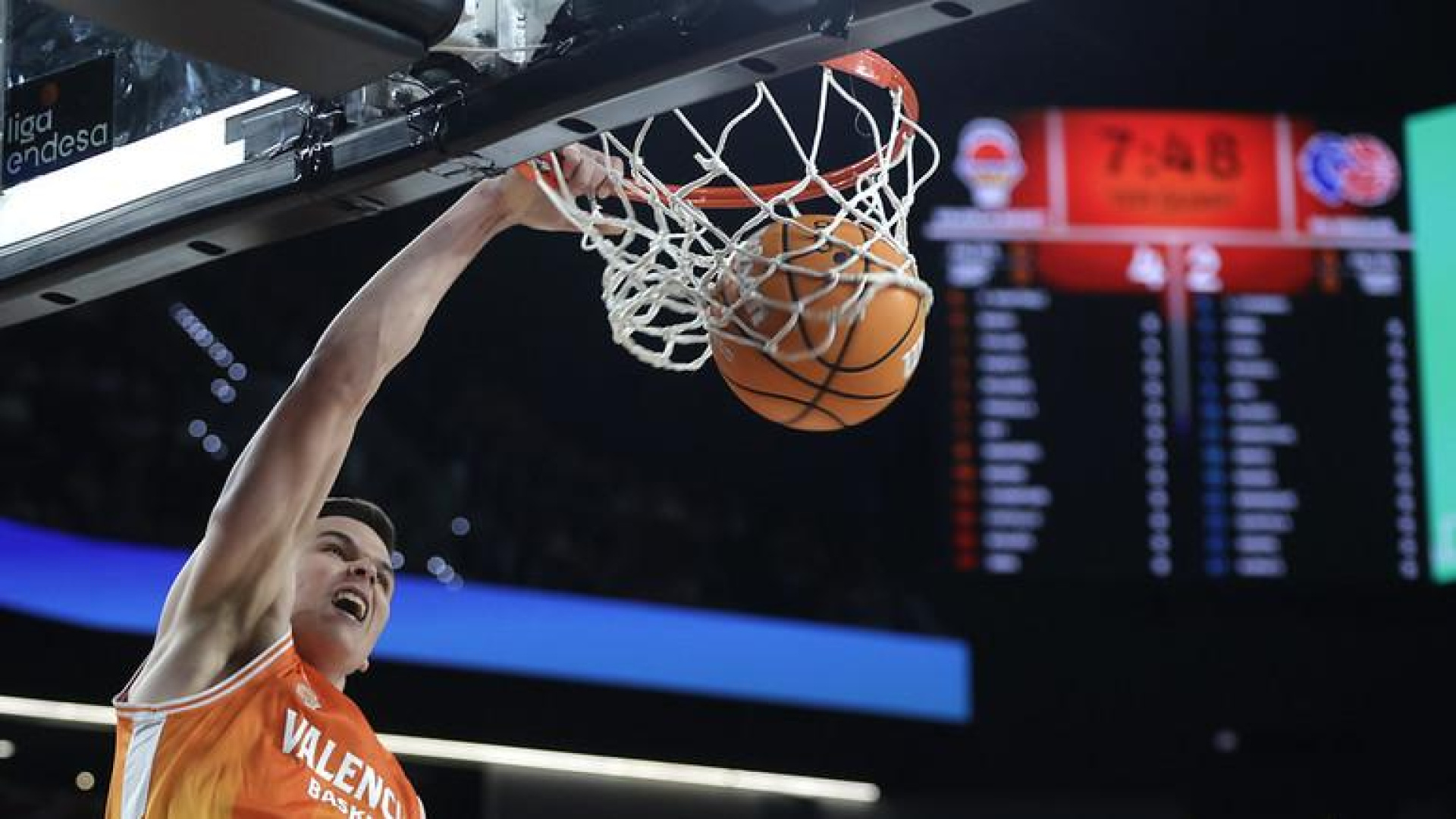 La turbina de Pradilla mantiene a Valencia Basket conectado para cerrar la semana con una sólida victoria ante Río Breogan (105-85)
