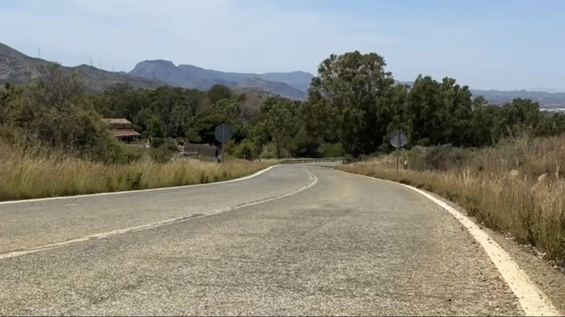 El alcalde de La Unión critica el corte de la carretera que aísla Portmán durante mes y medio: