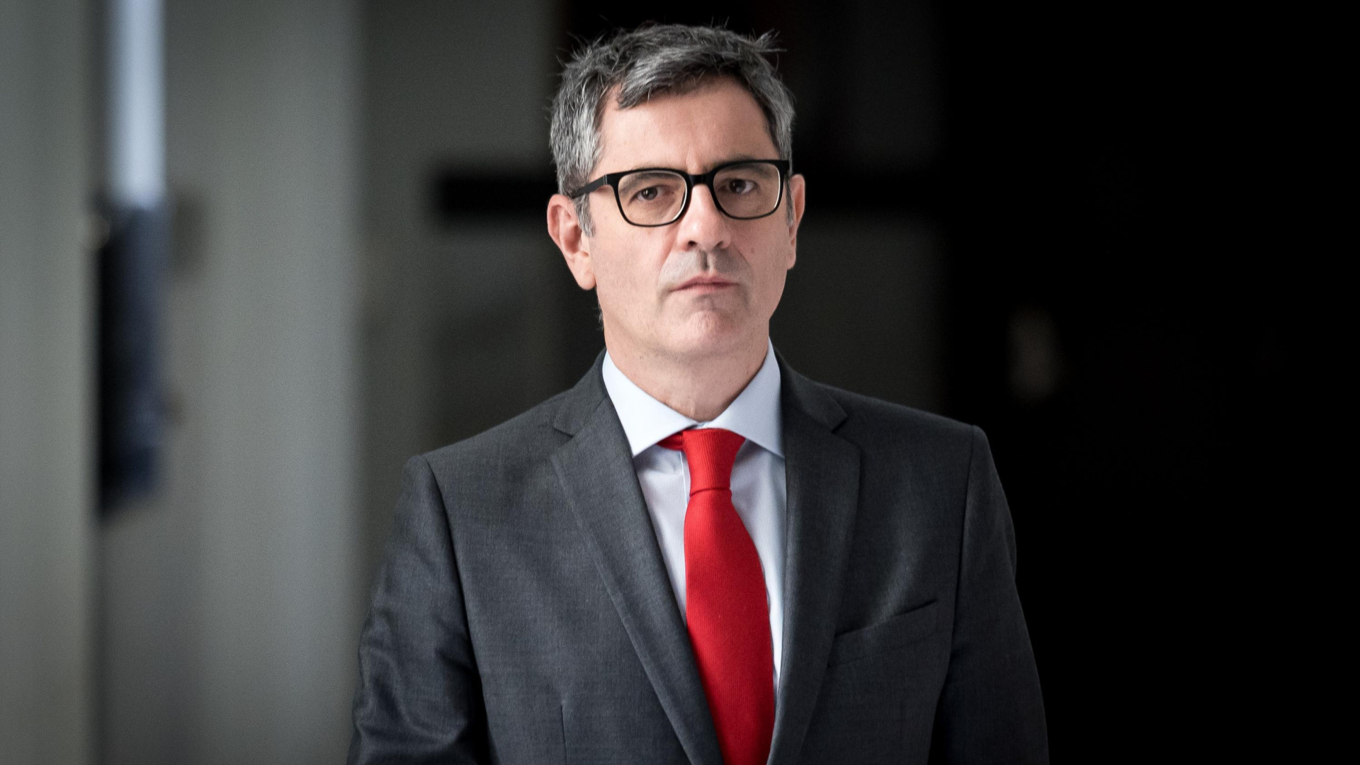 ¿Puede seguir Bolaños como ministro de Justicia tras atacar al juez Peinado?