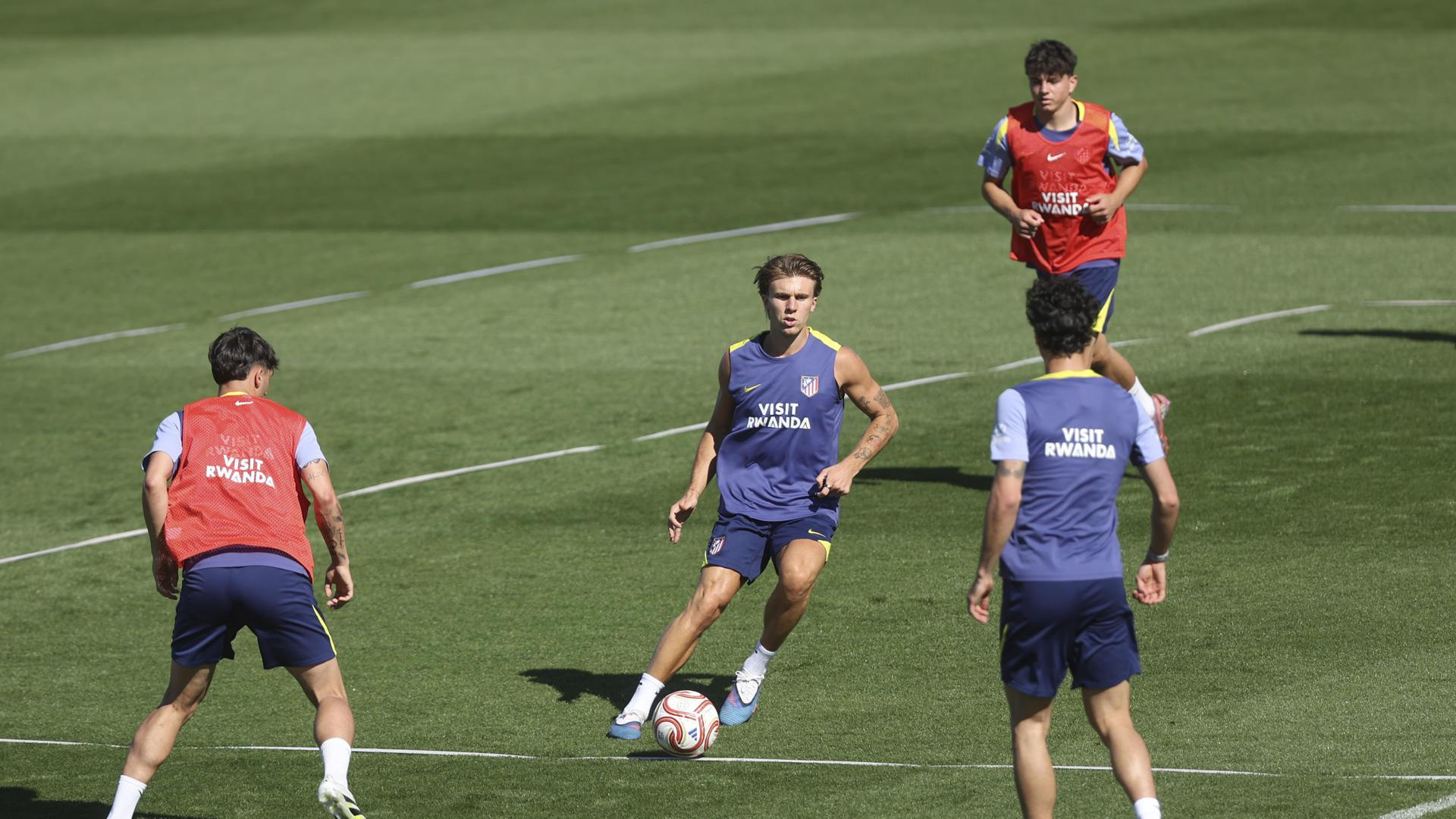 Simeone recupera a Pablo Barrios para la final de Copa del Rey