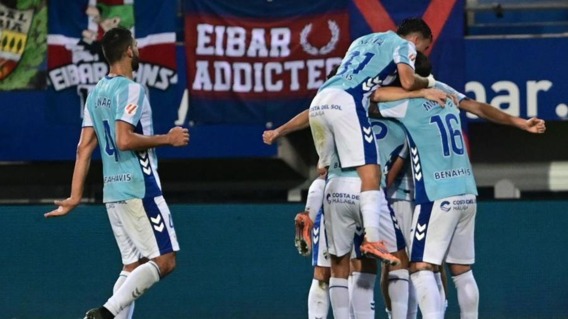 2-4 Así te contamos la tremenda exhibición del Málaga en Ipurúa