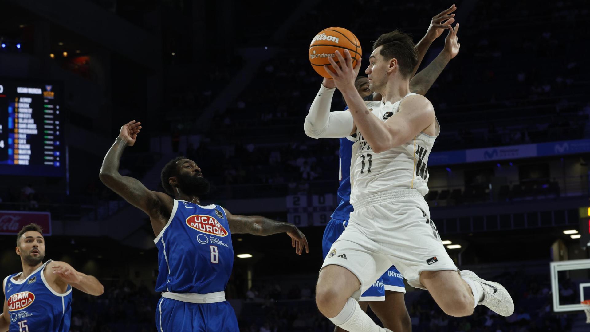 Hezonja decide el festival de 254 puntos entre el Real Madrid y UCAM Murcia con 40 puntos y 53 de valoración