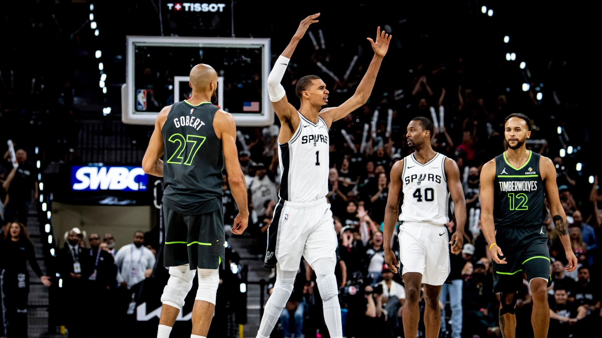 Los Spurs arrollan a los Wolves y los Knicks superan a unos Sixers sin Embiid