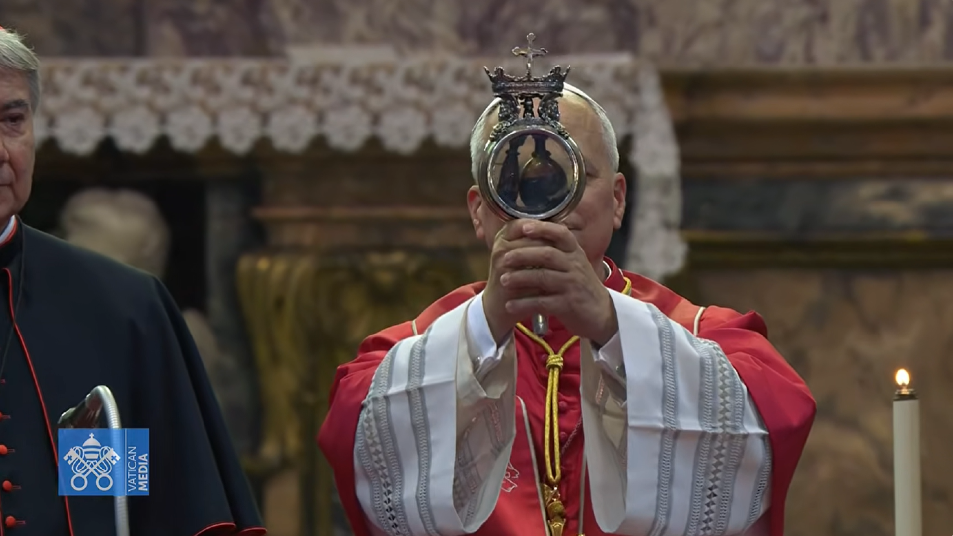 León XIV pide a los laicos de Nápoles ayudar a los sacerdotes en el anuncio del Evangelio en una ciudad marcada por “las desigualdades