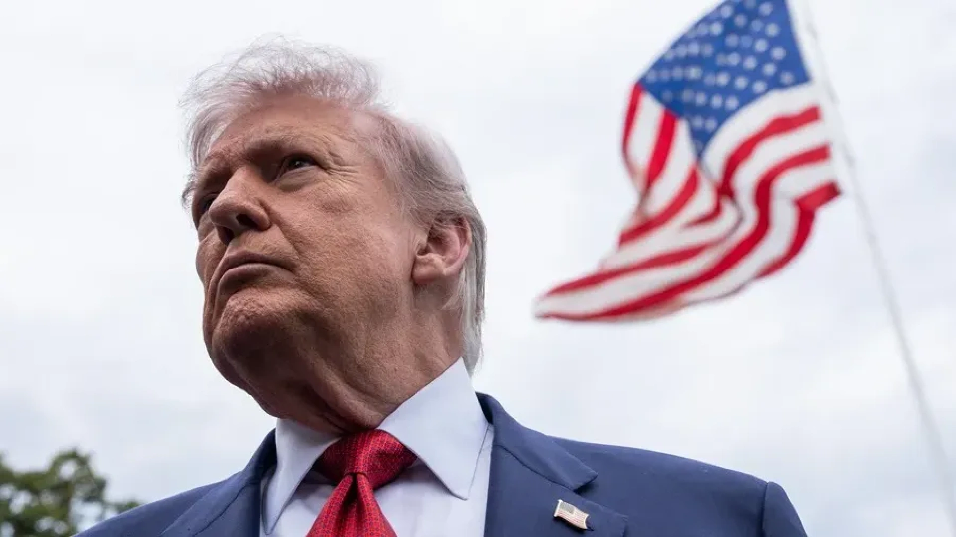 Trump considera 