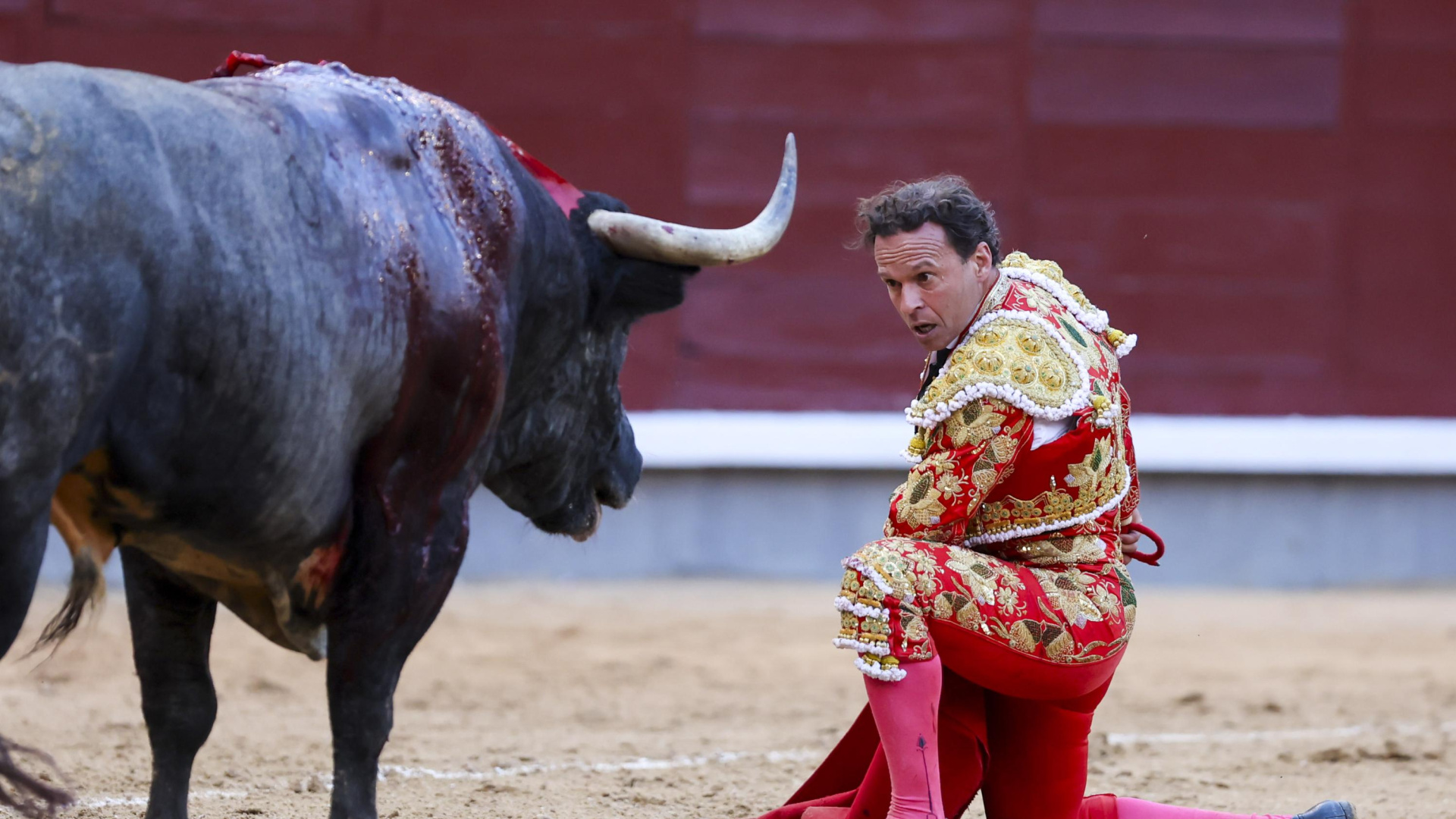 Ferrera se estrella contra el muro del silencio y un 'bluf' llamado Partido de Resina