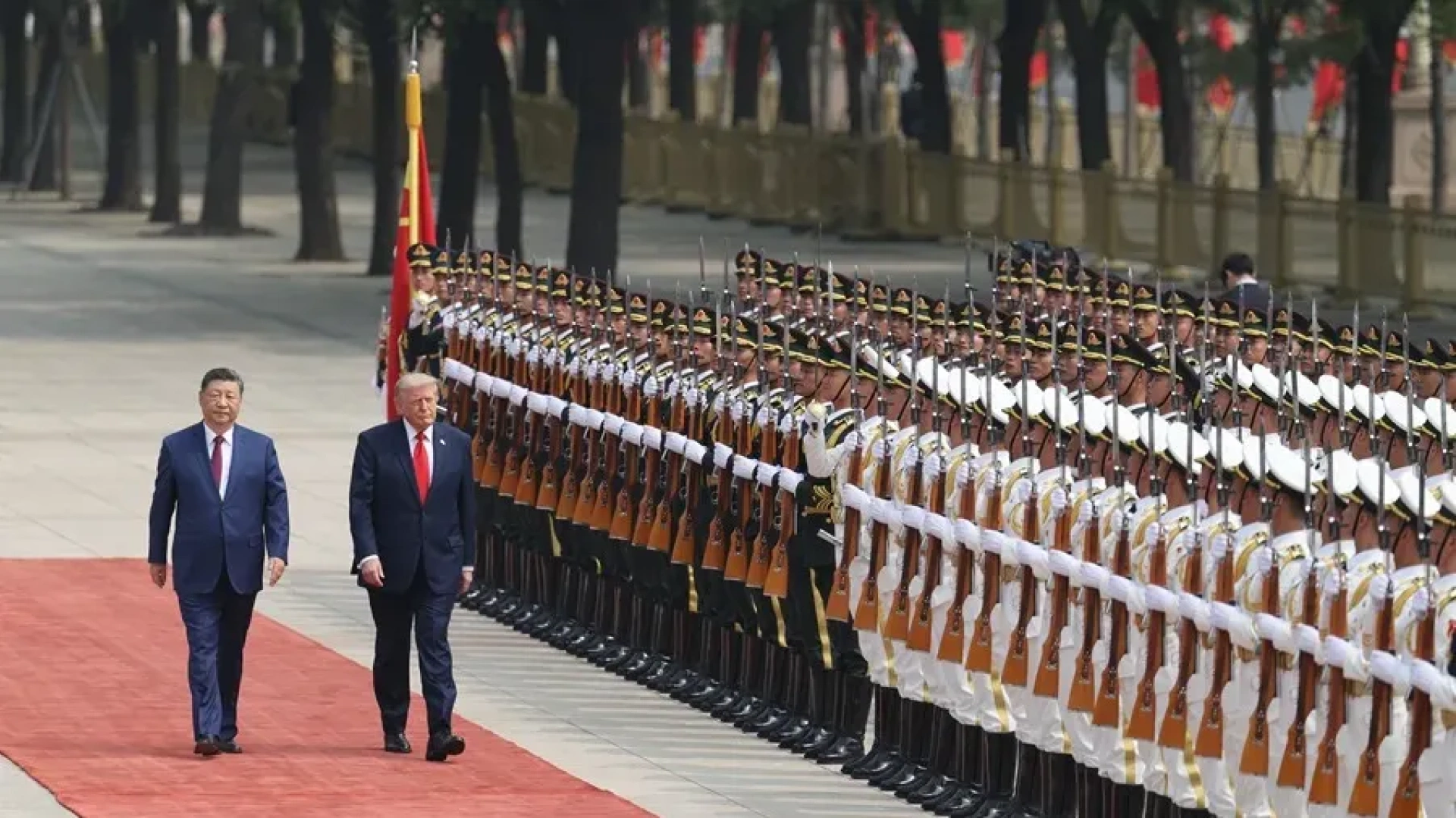 Trump viaja a China y propone a Pekín abrir fábricas en Estados Unidos