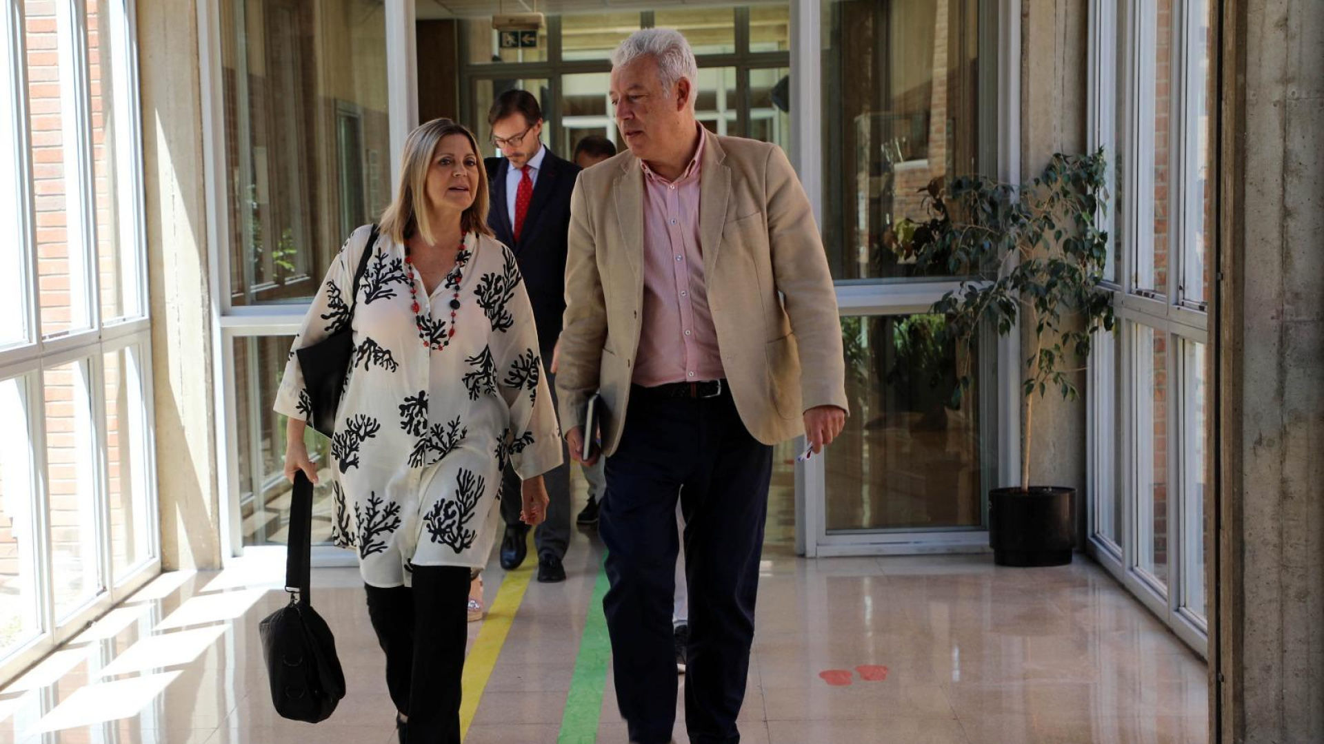 Educación da un ultimátum a los sindicatos para acabar con la huelga docente