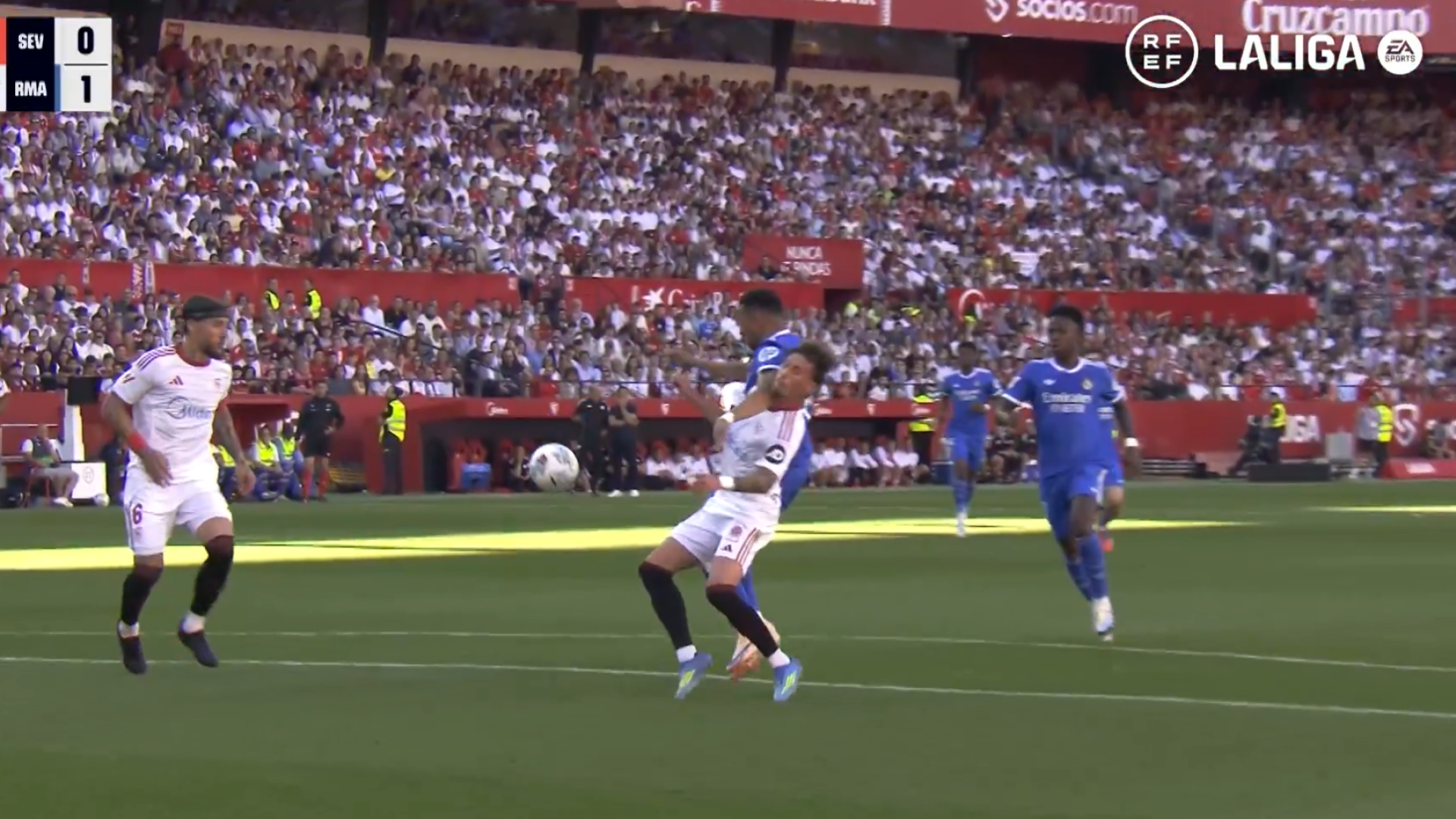 El CTA da la razón al árbitro en el codazo de Mbappé a Carmona