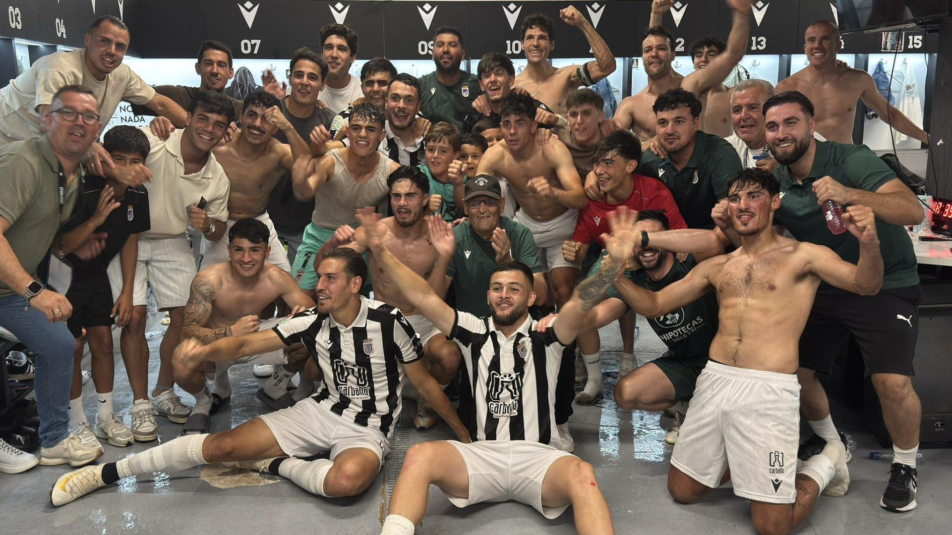 El CD Badajoz firma una remontada histórica y se clasifica para la final regional por el ascenso