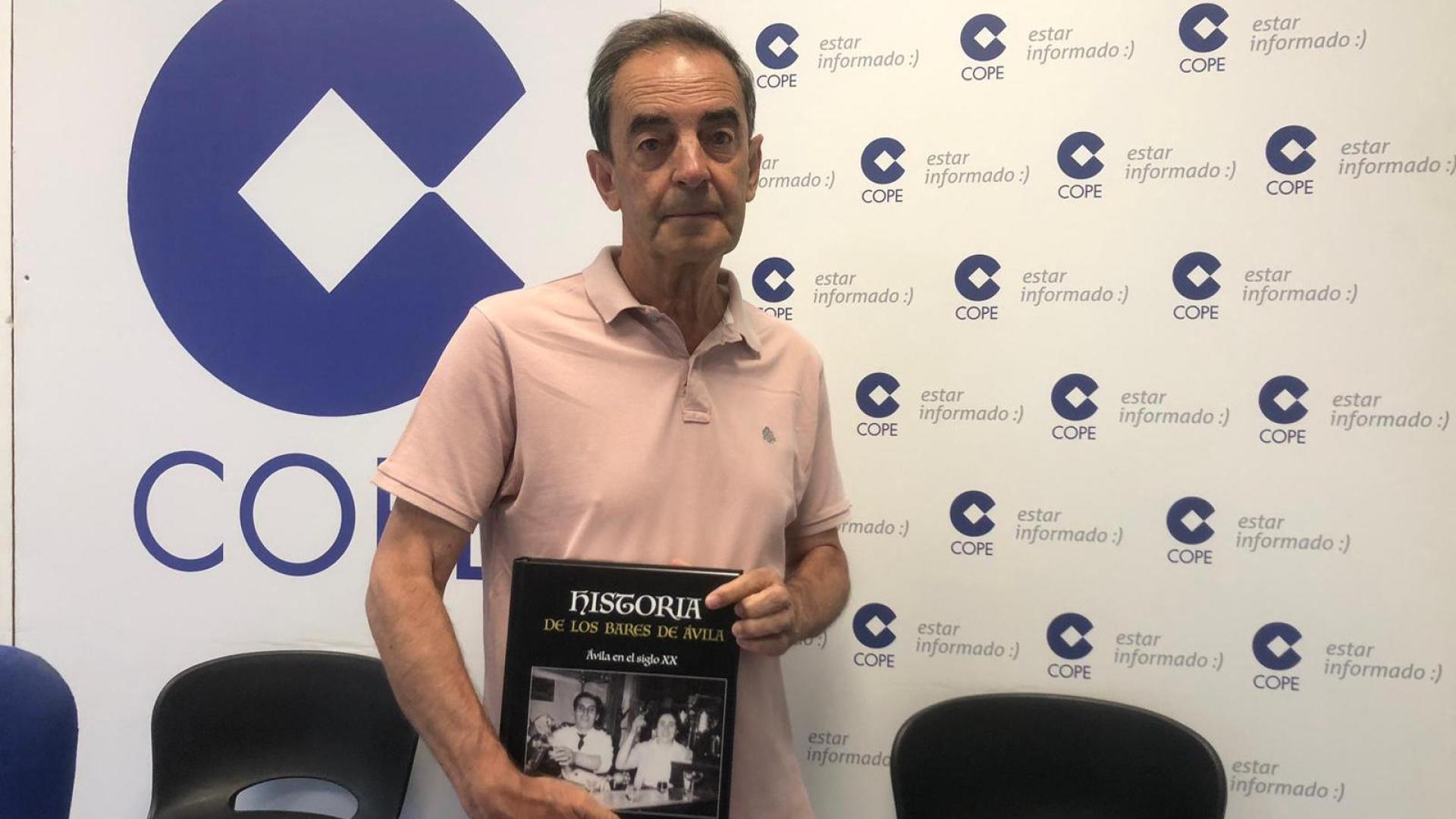 El libro que desvela la historia de Ávila del siglo XX a través de sus bares