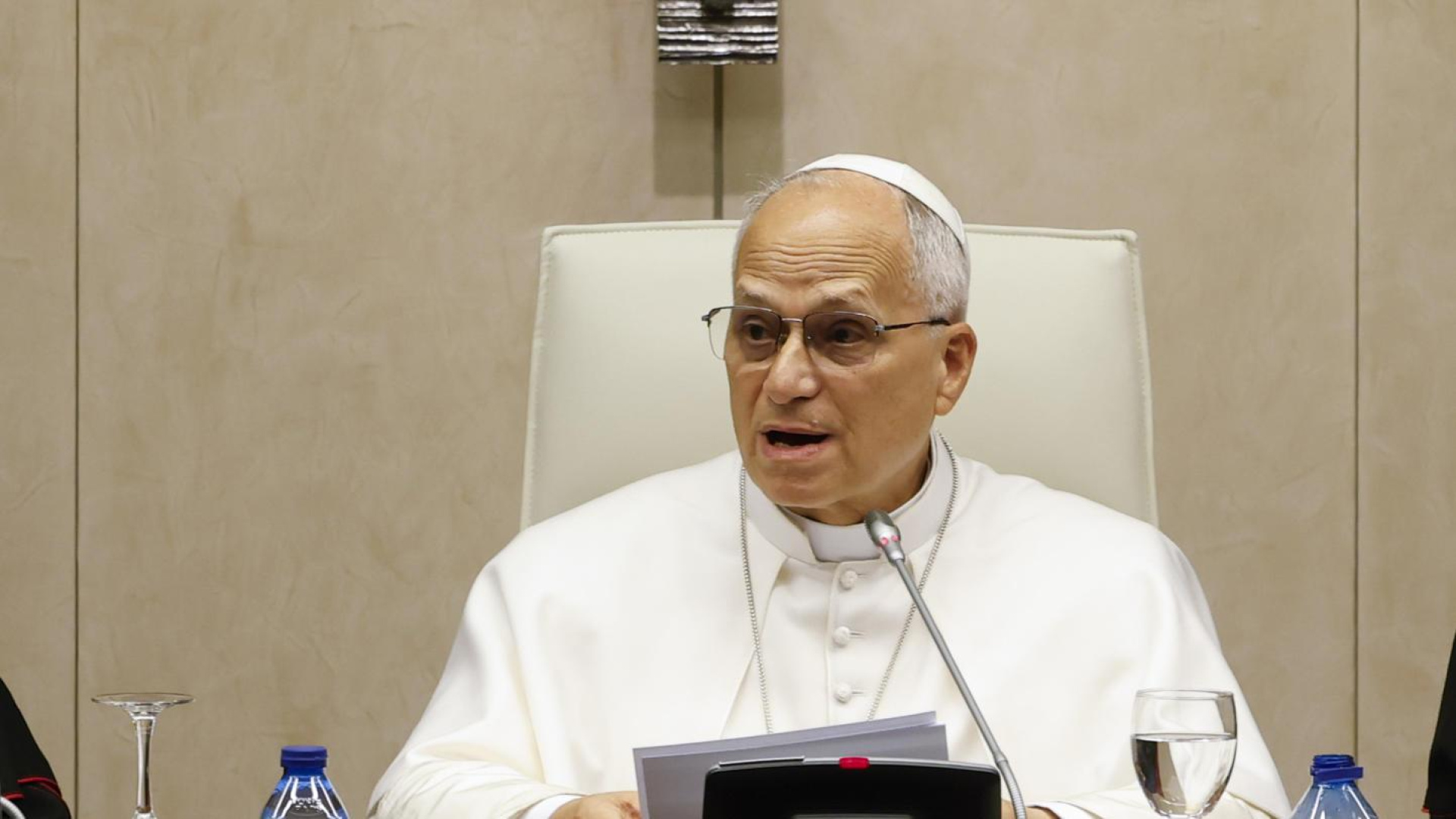 León XIV pide a los obispos españoles ser "un testimonio de 