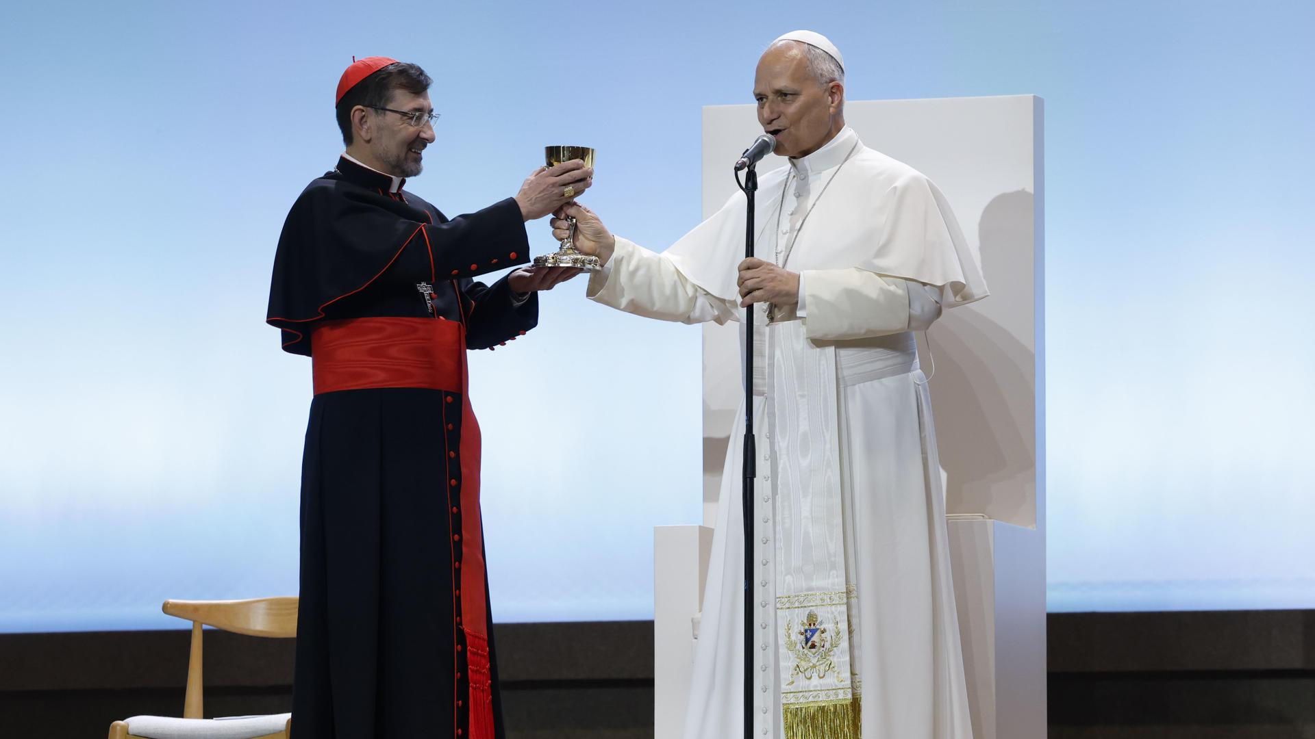 El cardenal arzobispo de Madrid, José Cobo se despide de Leó