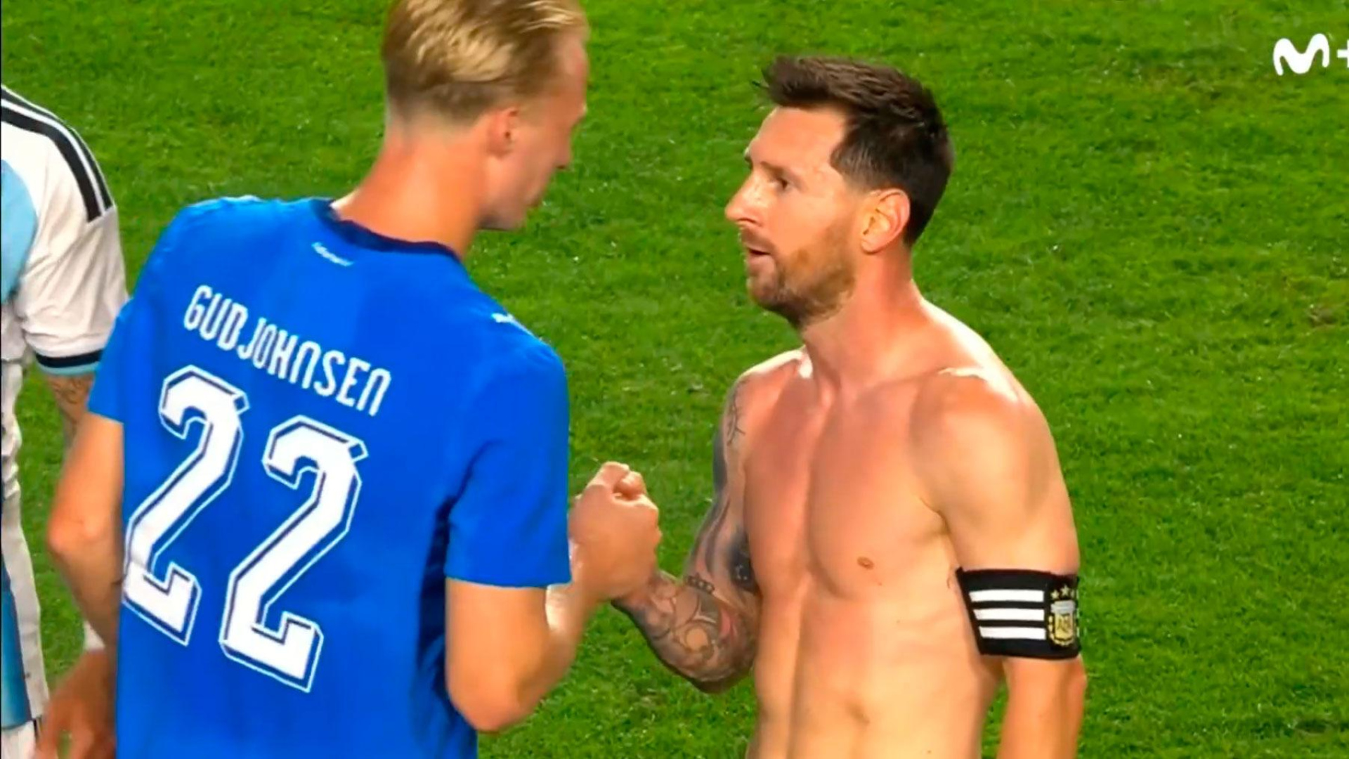 La sorpresa de Messi al encontrarse con el hijo de Gudjohnse