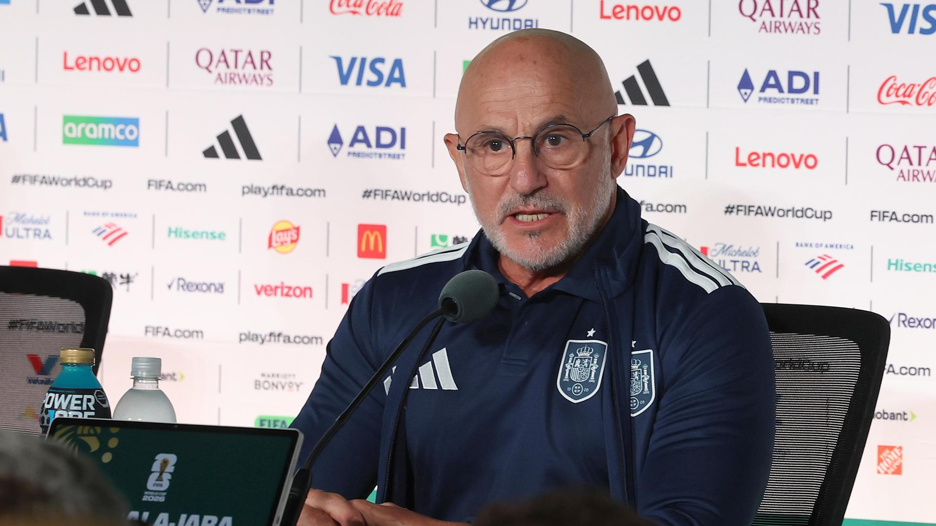 Luis de la Fuente no da pistas sobre el once contra Uruguay: "El buen partido contra Arabia no invita a hacer cambios, pero cualquiera que salga lo hará bien"