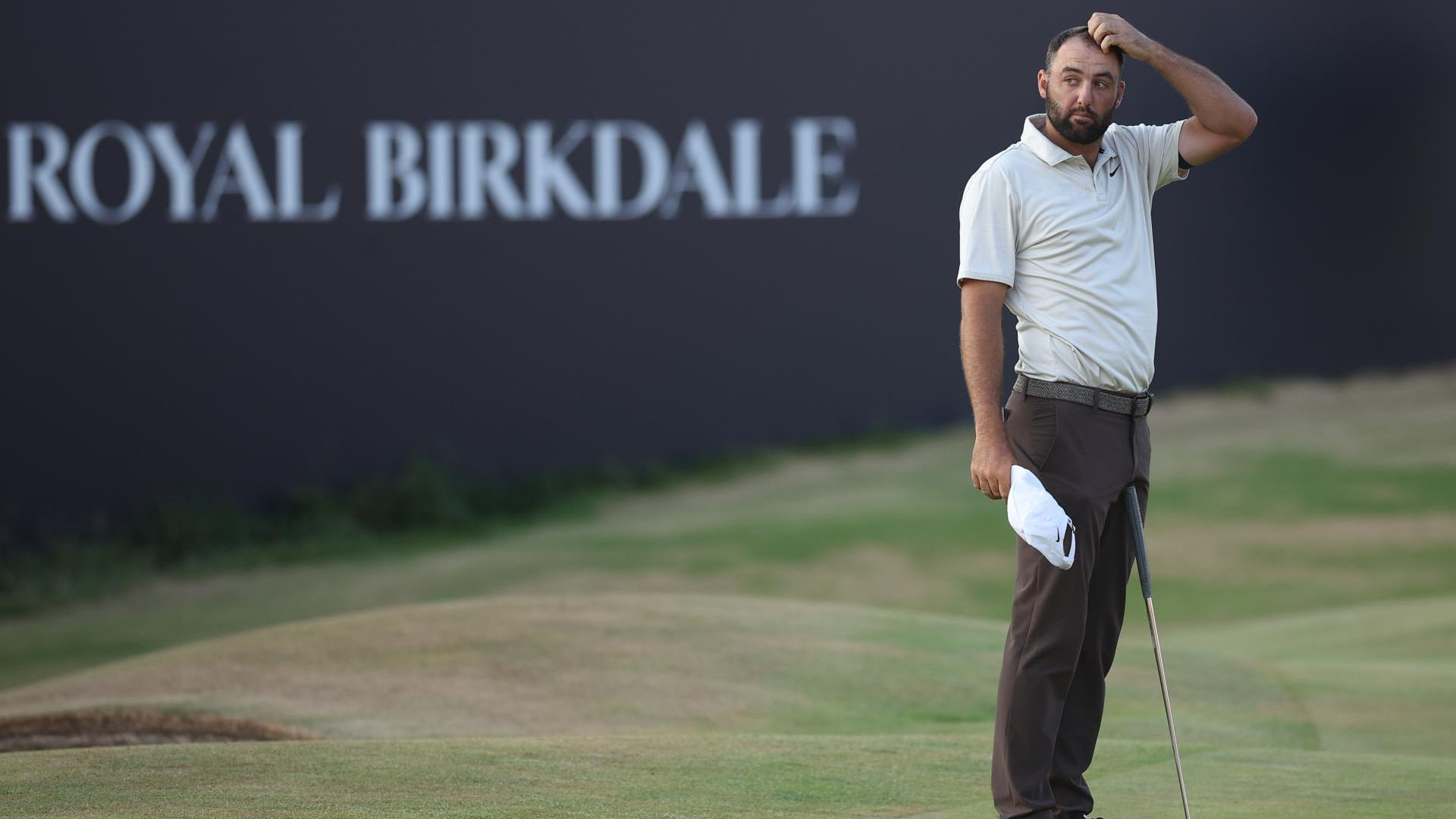 Jon Rahm se agarra al British Open en un día de pura supervivencia