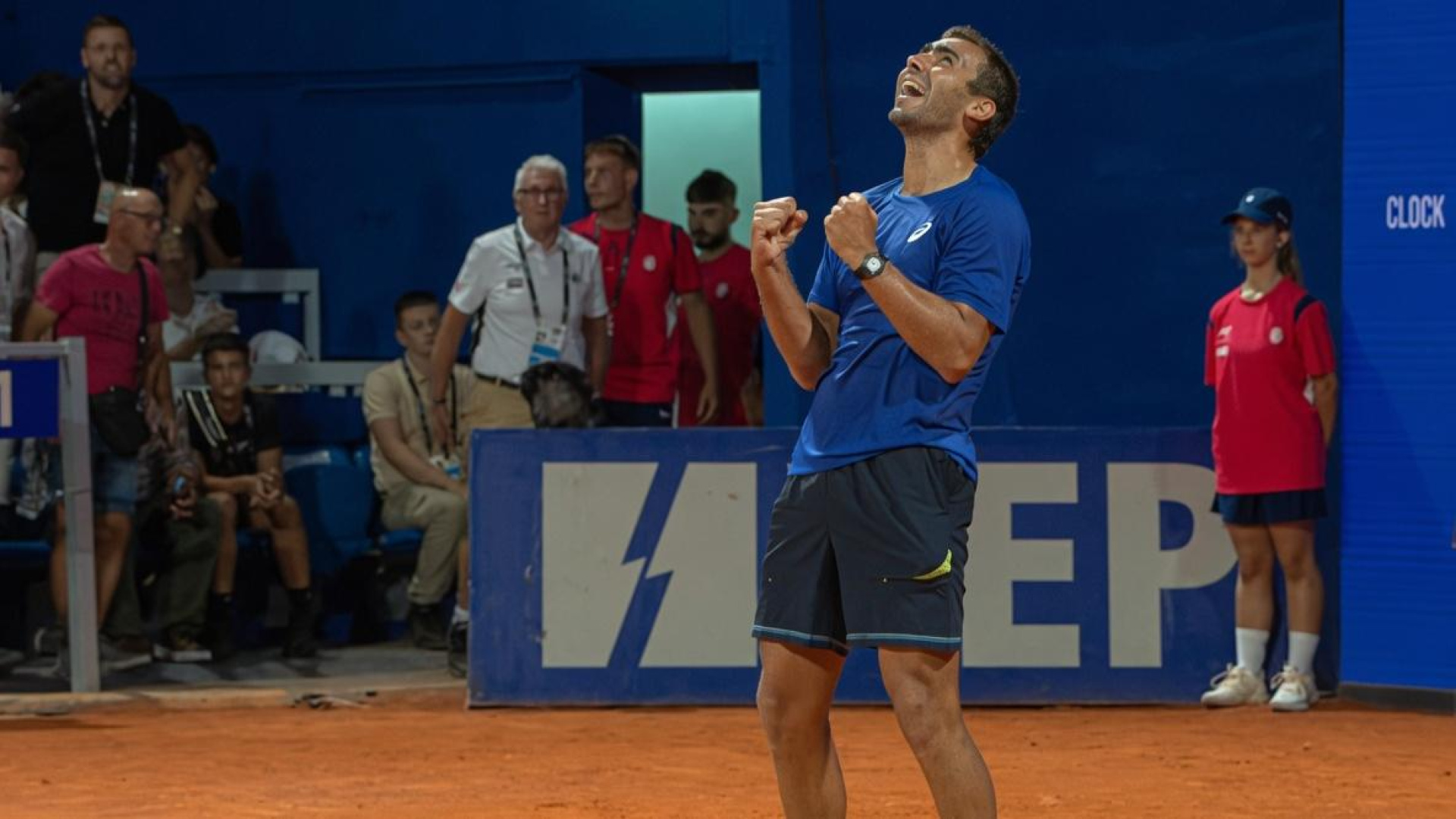 Mérida logra en Umag su primer título; Badosa se mete en la final de Iasi