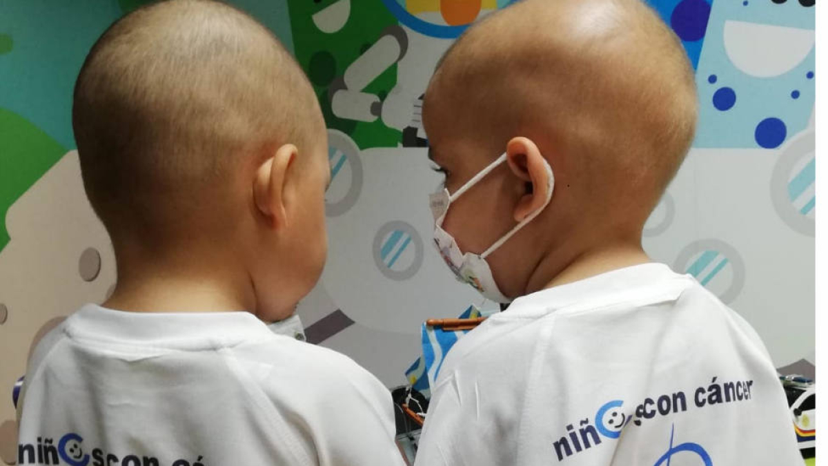 Daniel Jablonski, musicólogo: “Una sonrisa, una distracción para el día a día”, música en directo para niños con cáncer en el Hospital Valdecilla