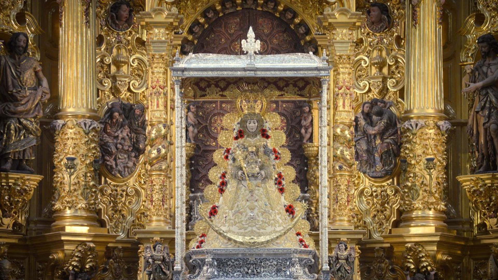 Así vive el Rocío la artista María de la Colina: 