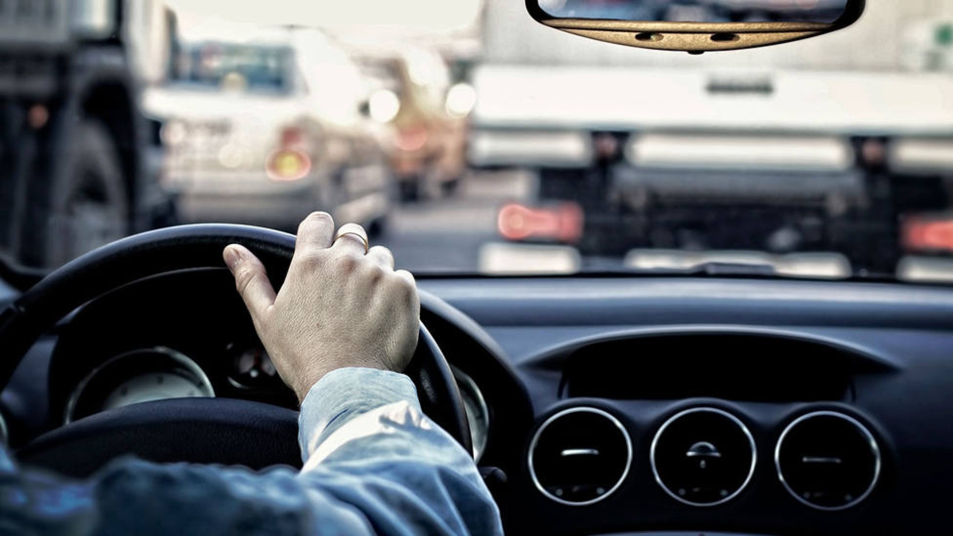 Qué significa la señal de tráfico de cruce que aparece ahora en el examen de conducir de la DGT: 