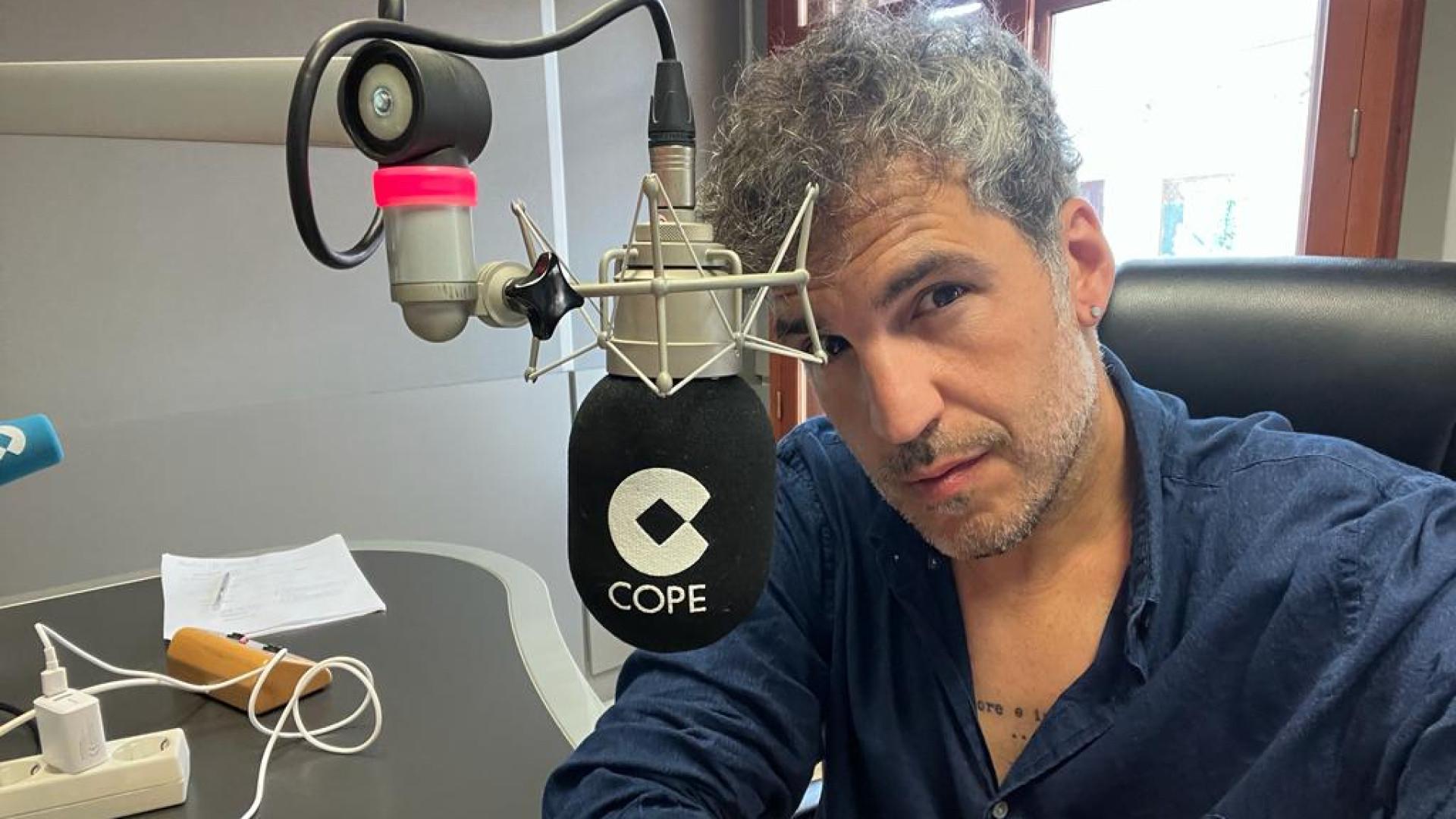 Antonio Agredano, escritor: "La felicidad no se vende, no está en los supermercados ni en un concesionario, es un trabajo calmado, una minería del alma"