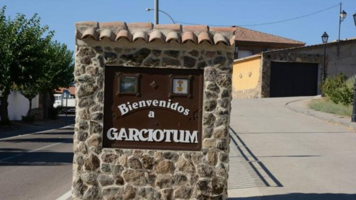 a-informaci-n-p-blica-la-construcci-n-de-una-casa-rural-con-piscina-en