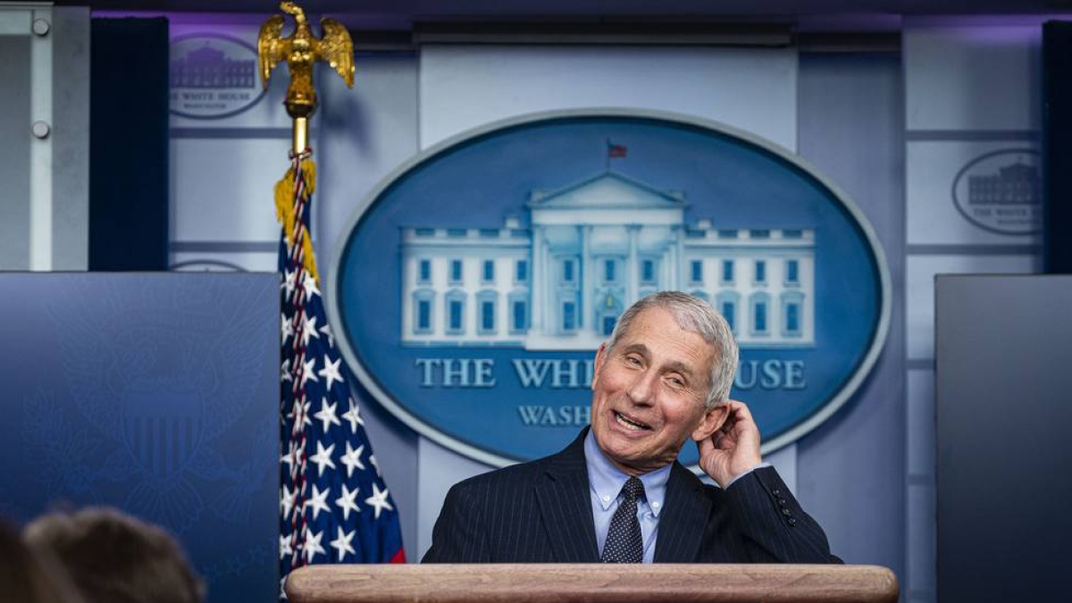 Fauci cree que trump debería pedir a sus seguidores que se vacunen