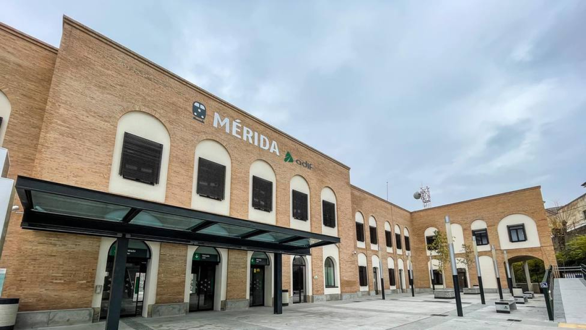 La Estación de Tren de Mérida ya luce su nueva imagen