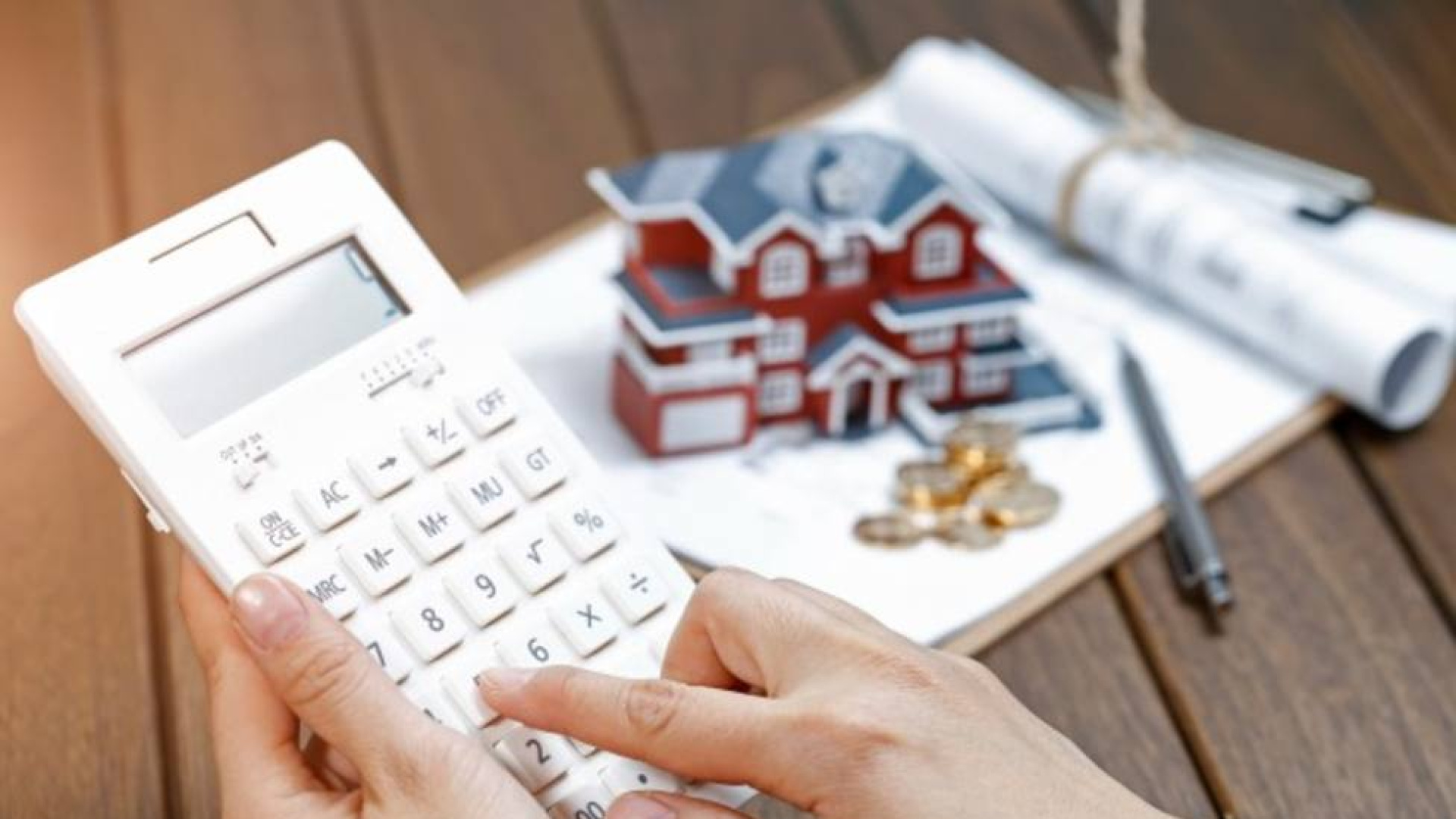 Montse Cespedosa, experta hipotecaria: "Este certificado viene a condicionar tanto la tasación como el precio de la vivienda, no firmes el contrato de arras sin tenerlo"