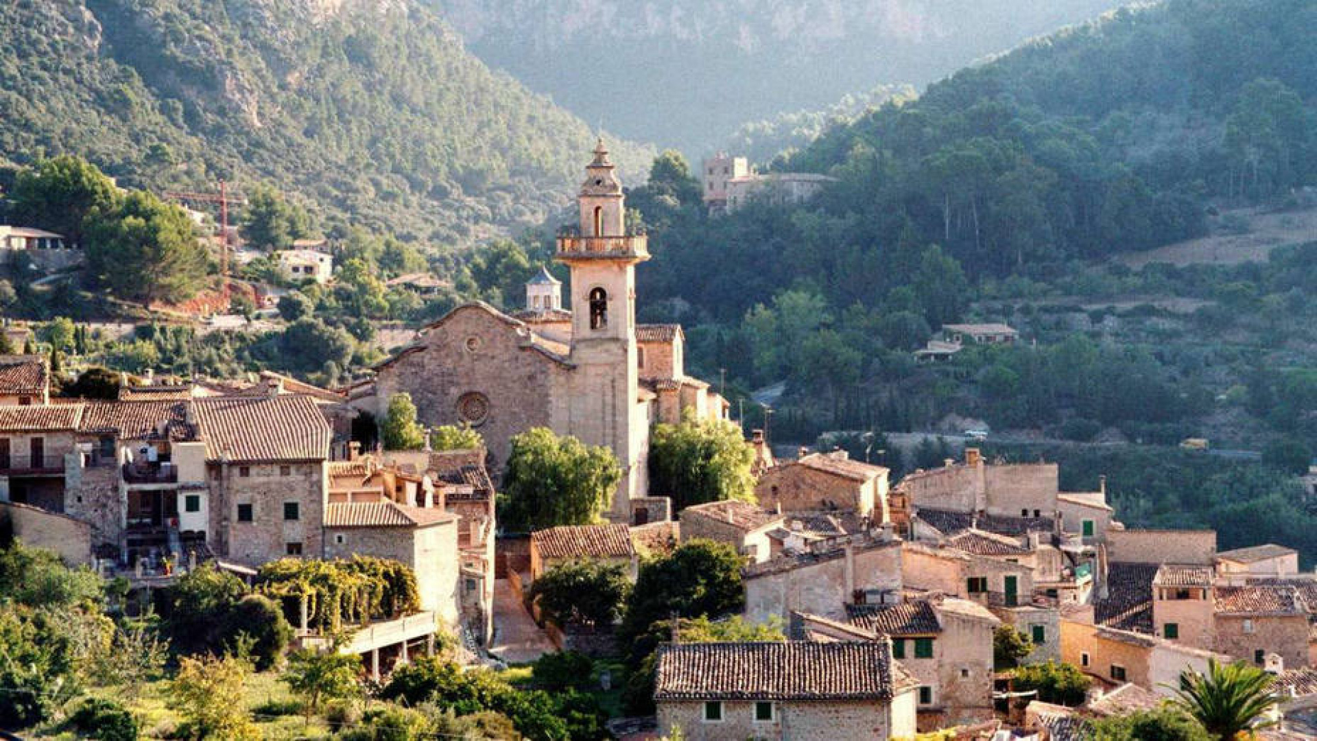 Valldemossa se alza contra el cierre de su escoleta por la "negligencia" del Ayuntamiento
