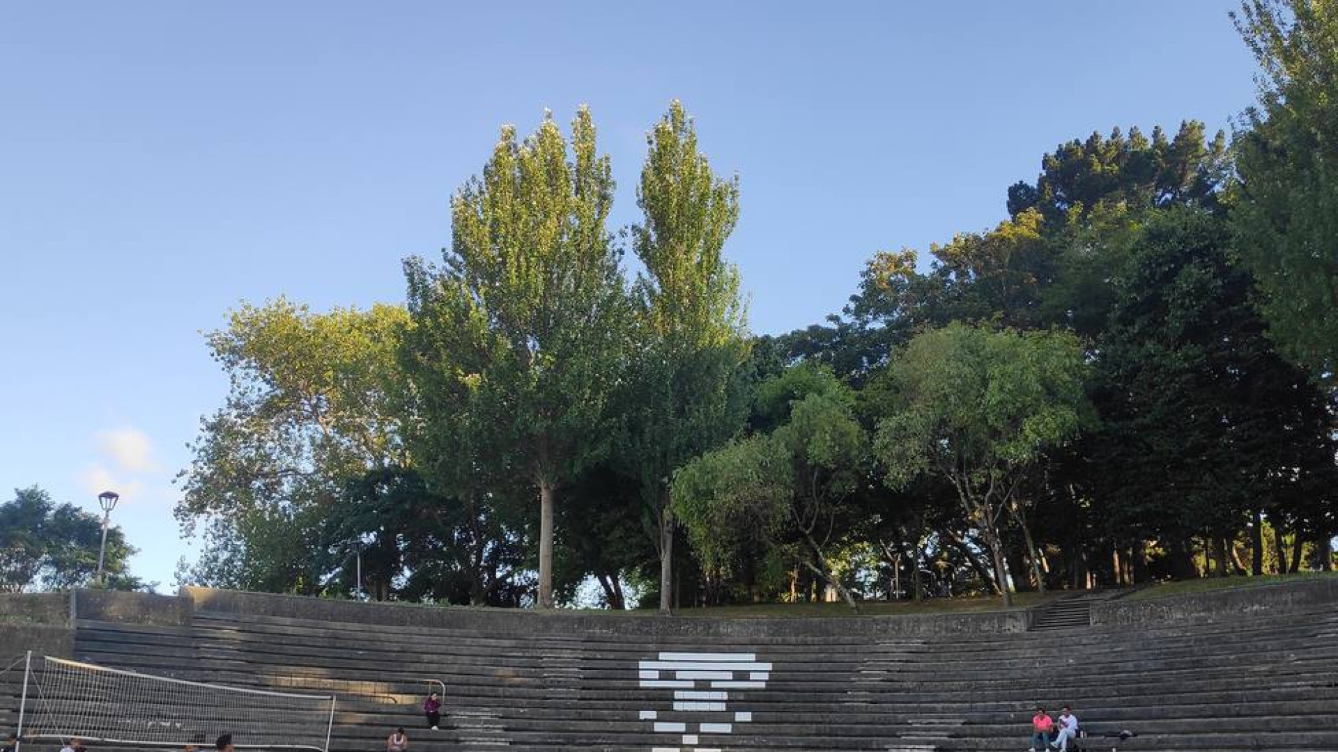 Al menos un menor herido en una pelea multitudinaria entre jóvenes en un parque de A Coruña